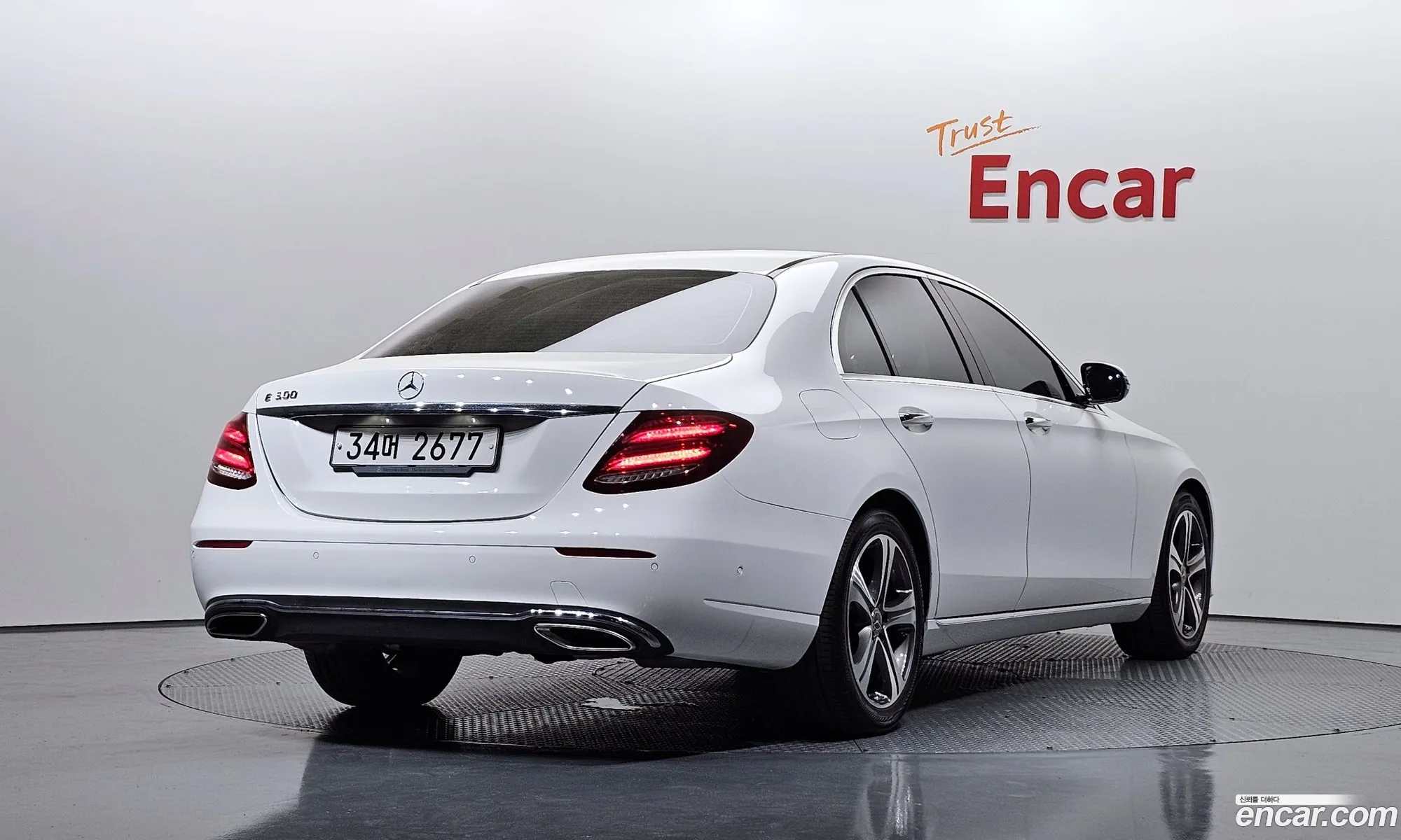 Mercedes-Benz E-Class W213 2019 WDDZF4JB9KA637565 — 13
