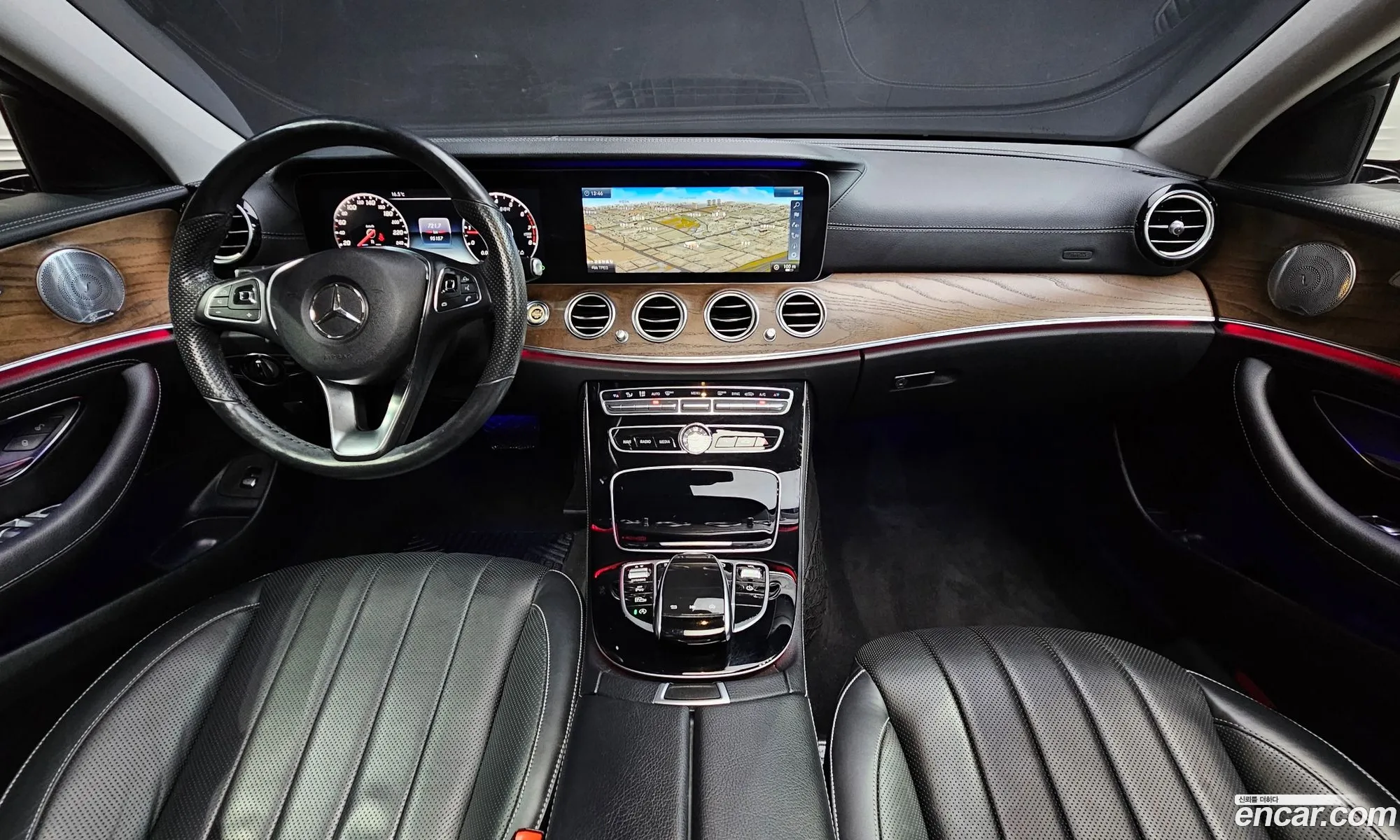 Mercedes-Benz E-Class W213 2018 WDDZF4JB5JA359553 — 11