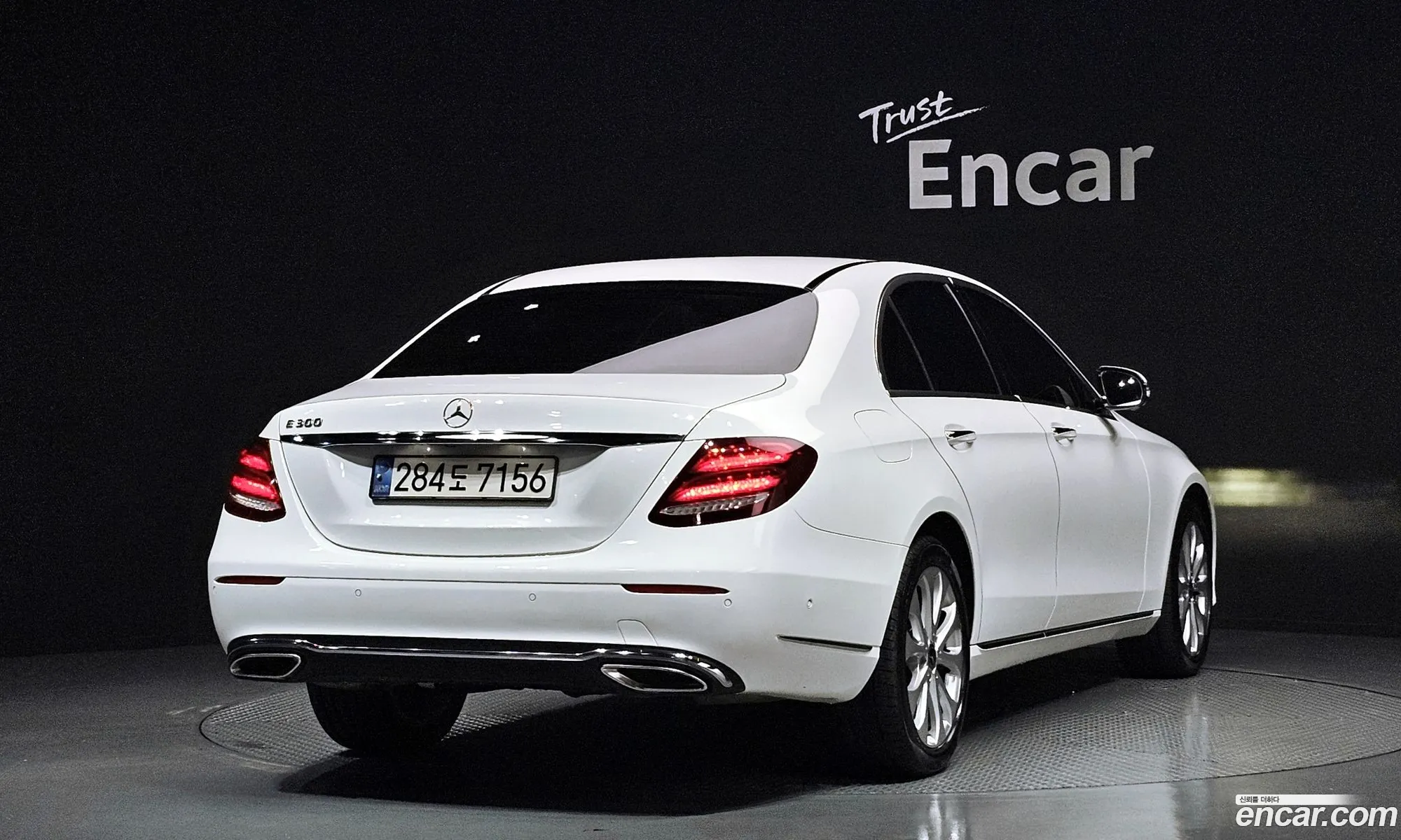 Mercedes-Benz E-Class W213 2018 WDDZF4JB5JA359553 — 4