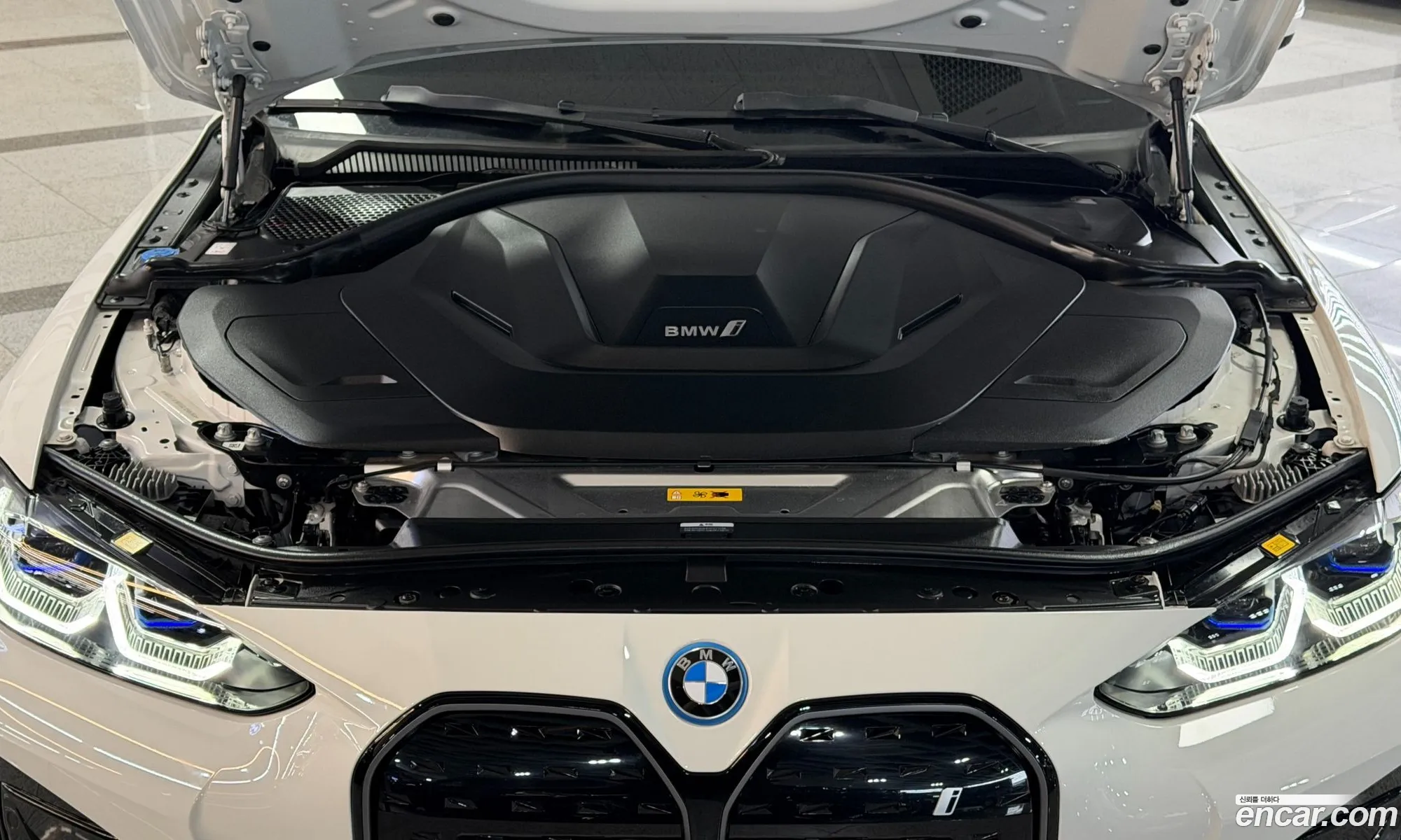 BMW i4 2023 — 11