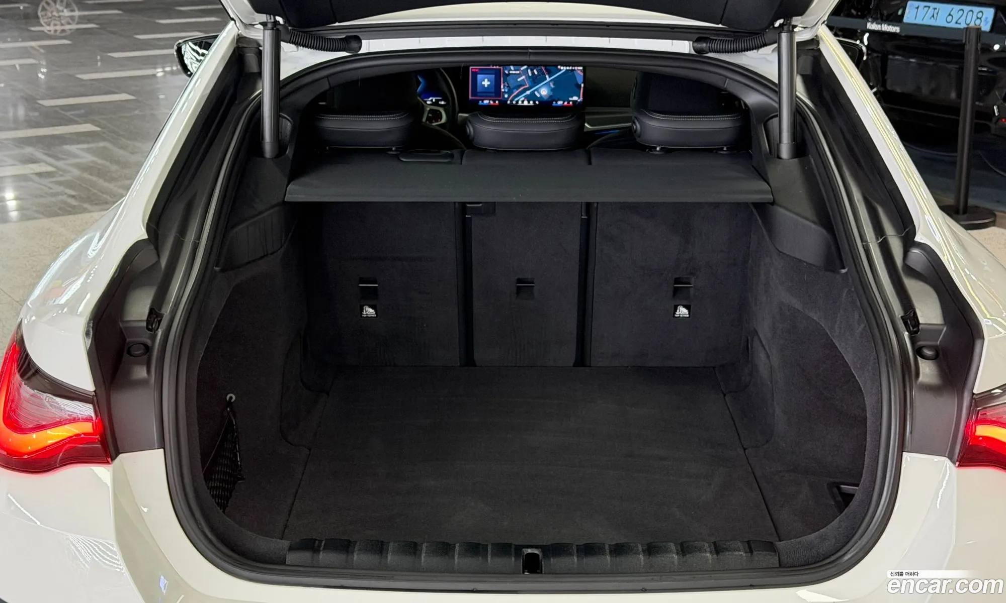 BMW i4 2023 — 18