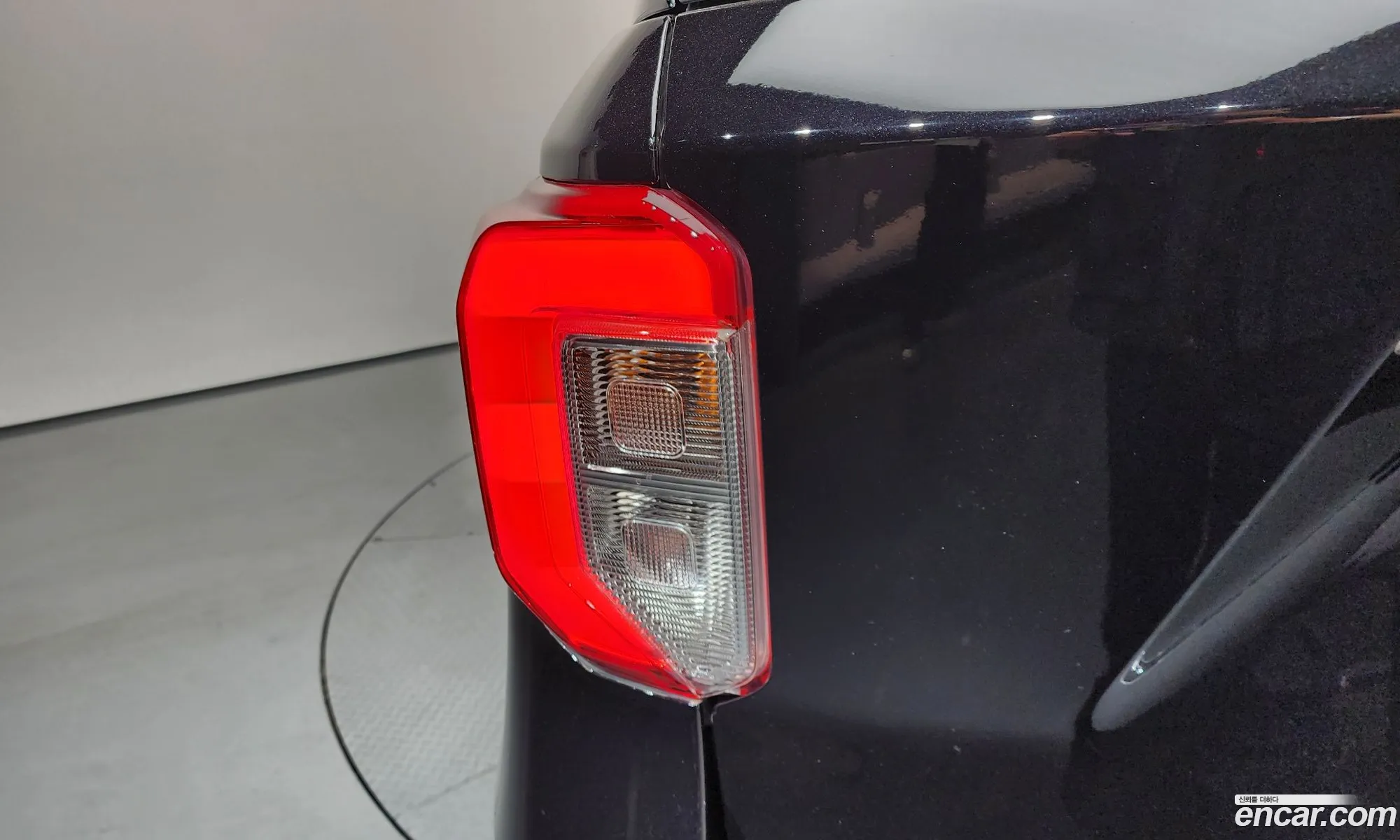 Ford Explorer 6th Gen 2021 1FM5K8HC7MGC01786 — 29