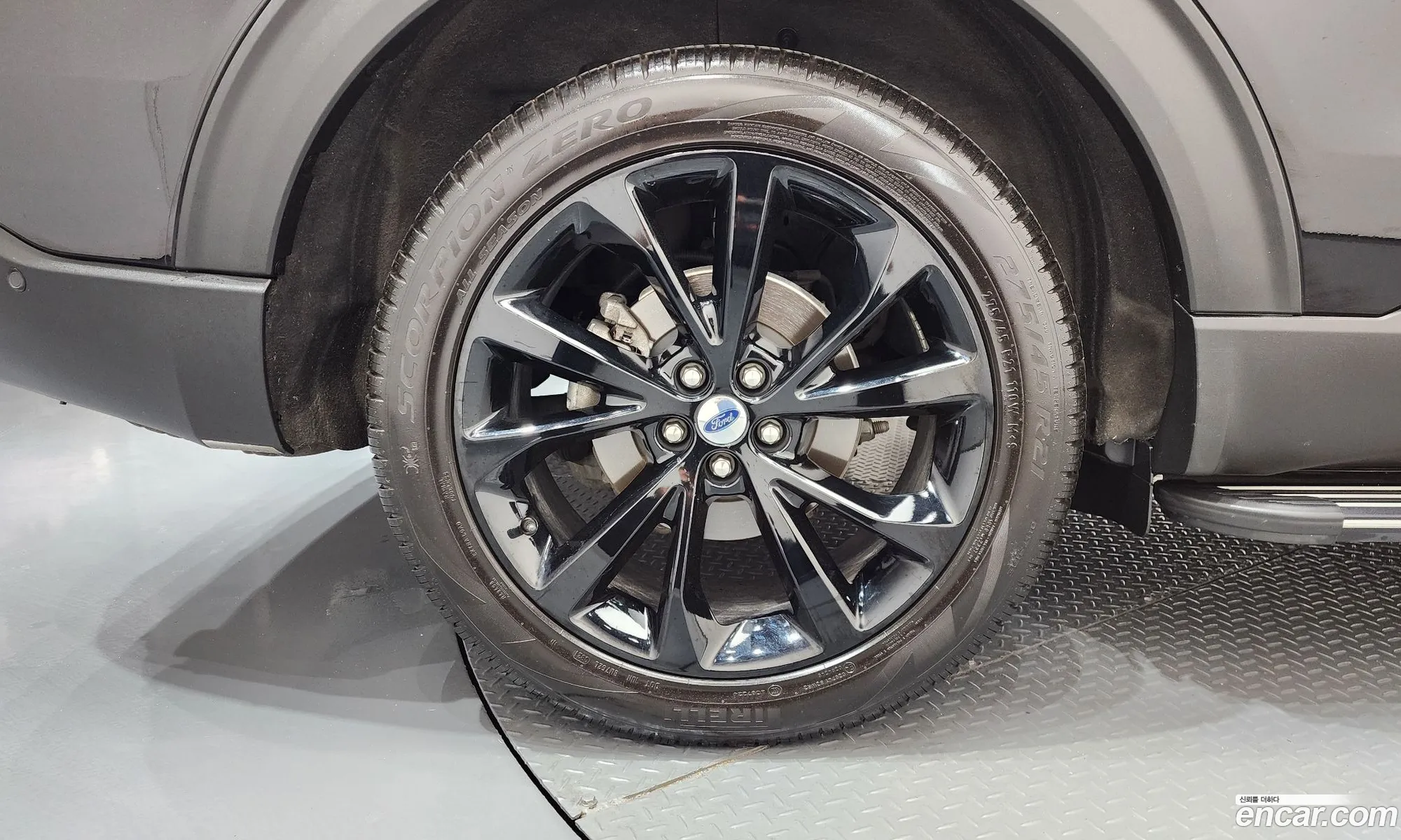 Ford Explorer 6th Gen 2021 1FM5K8HC7MGC01786 — 9