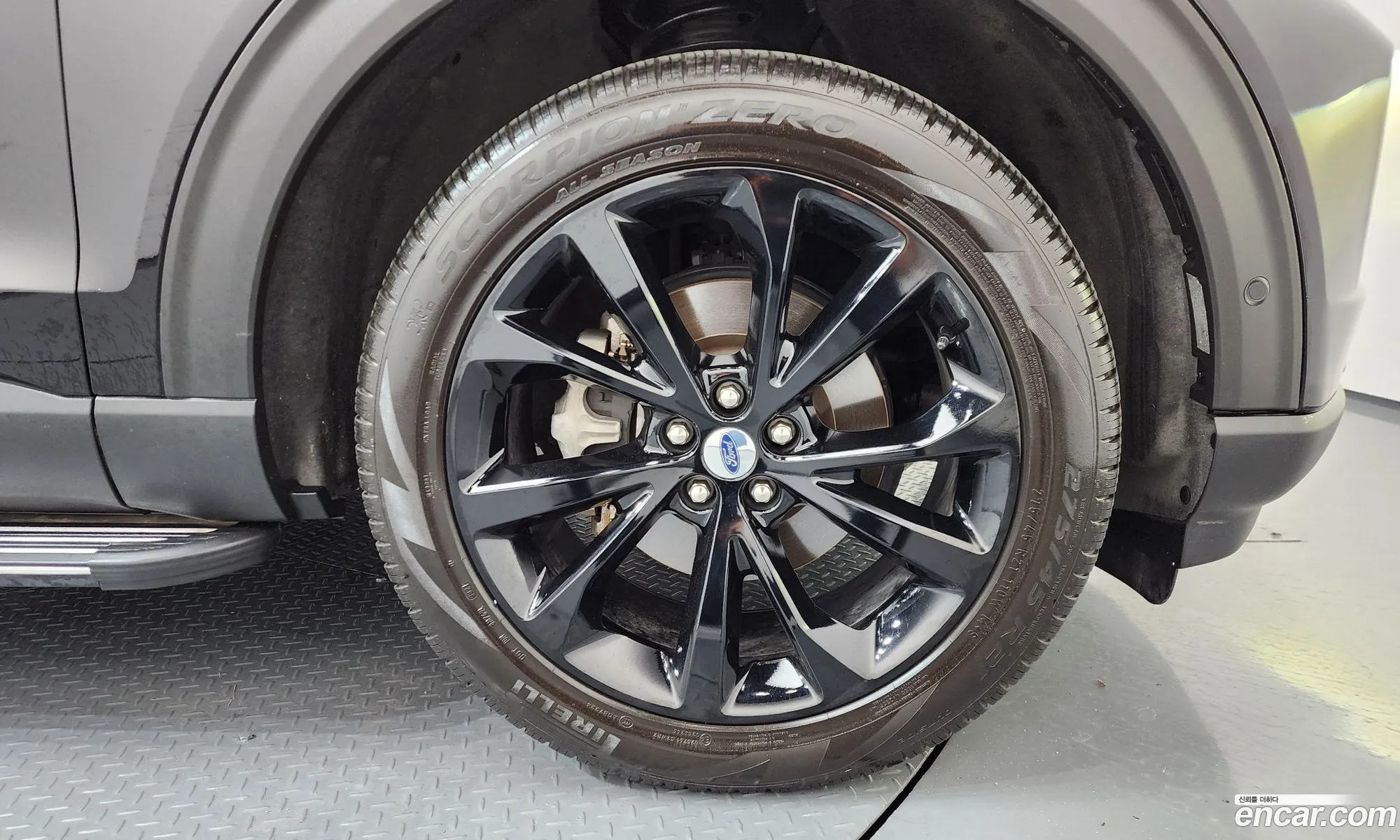 Ford Explorer 6th Gen 2021 1FM5K8HC7MGC01786 — 2