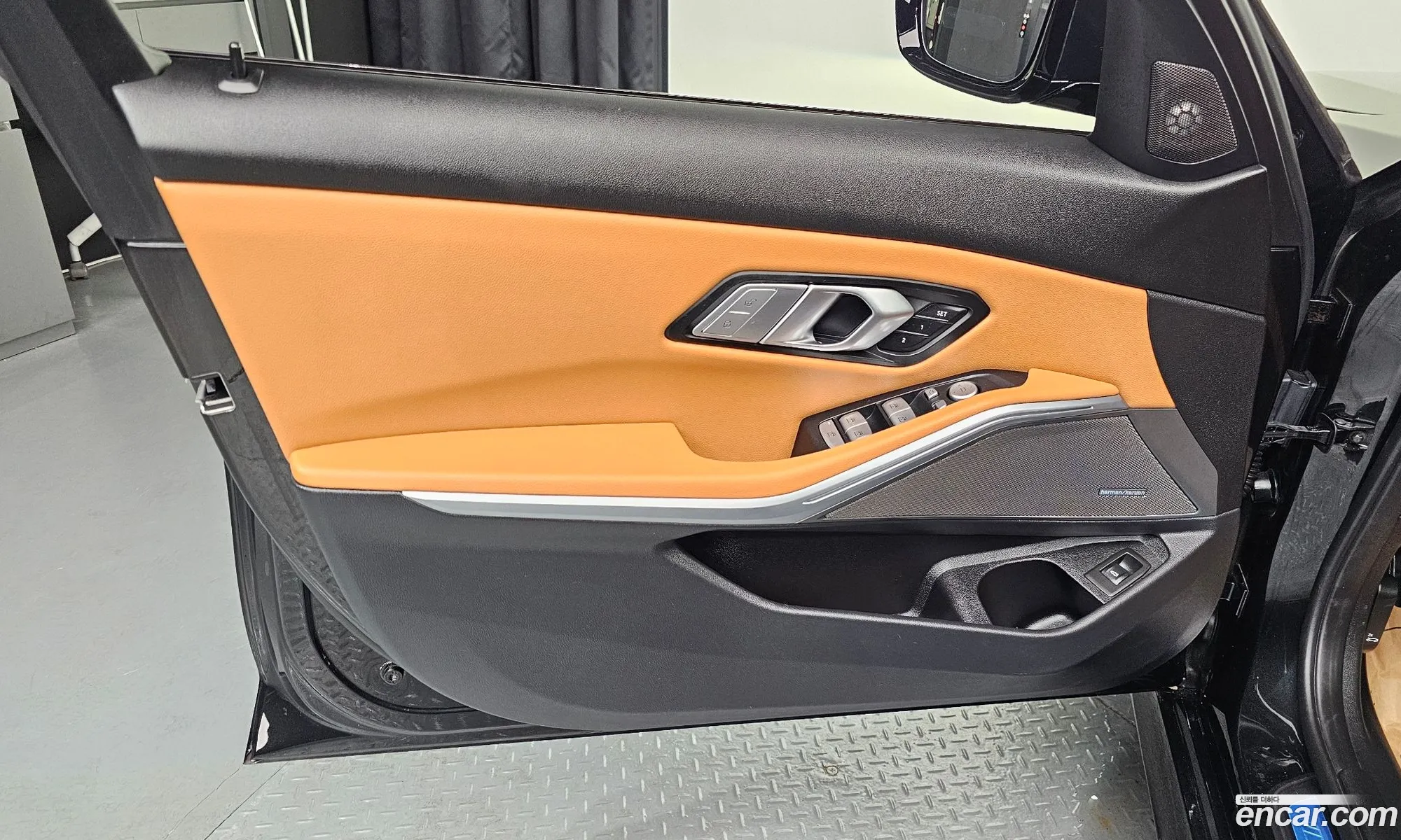 BMW 3 Series 2023 WBA68FS07R8E01871 — 27