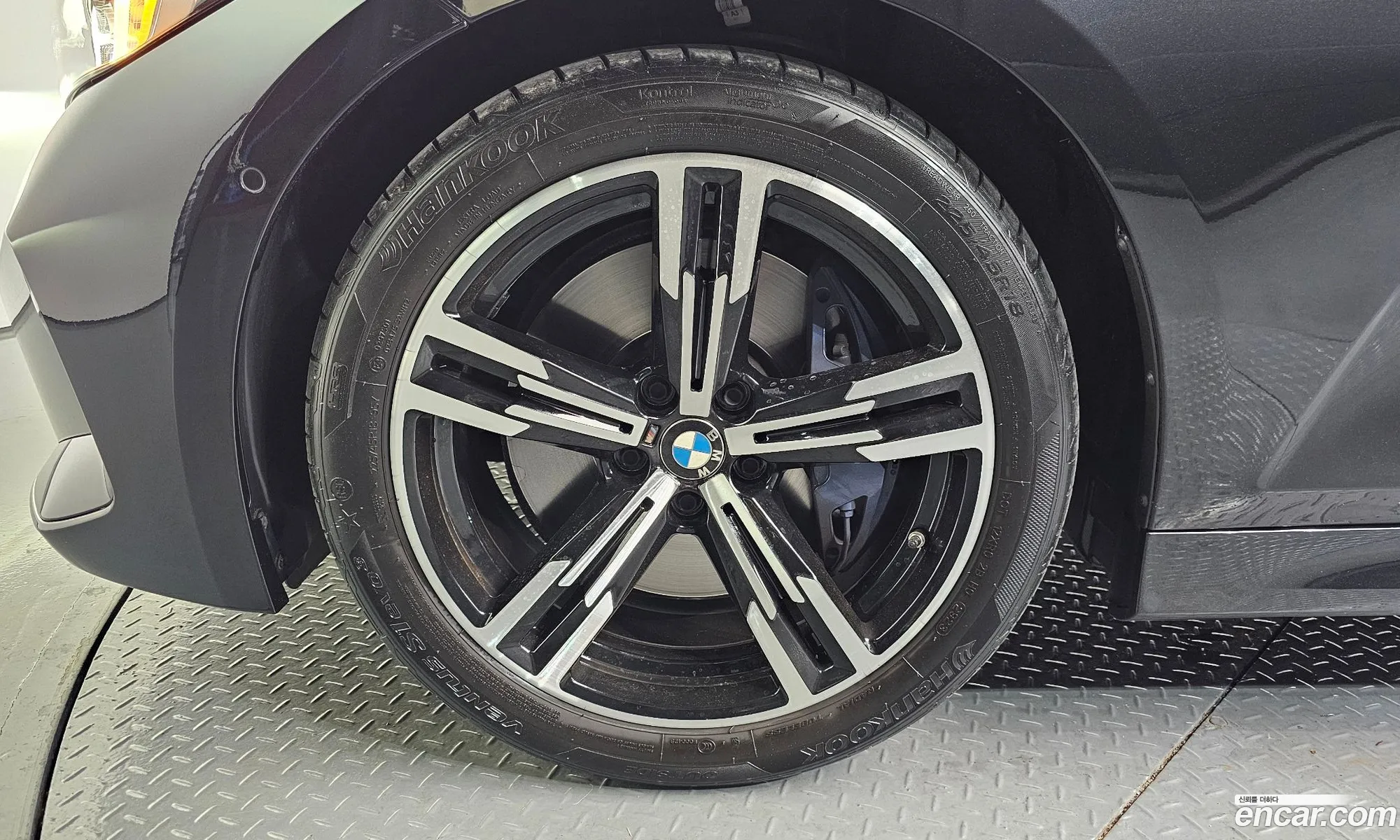 BMW 3 Series 2023 WBA68FS07R8E01871 — 3