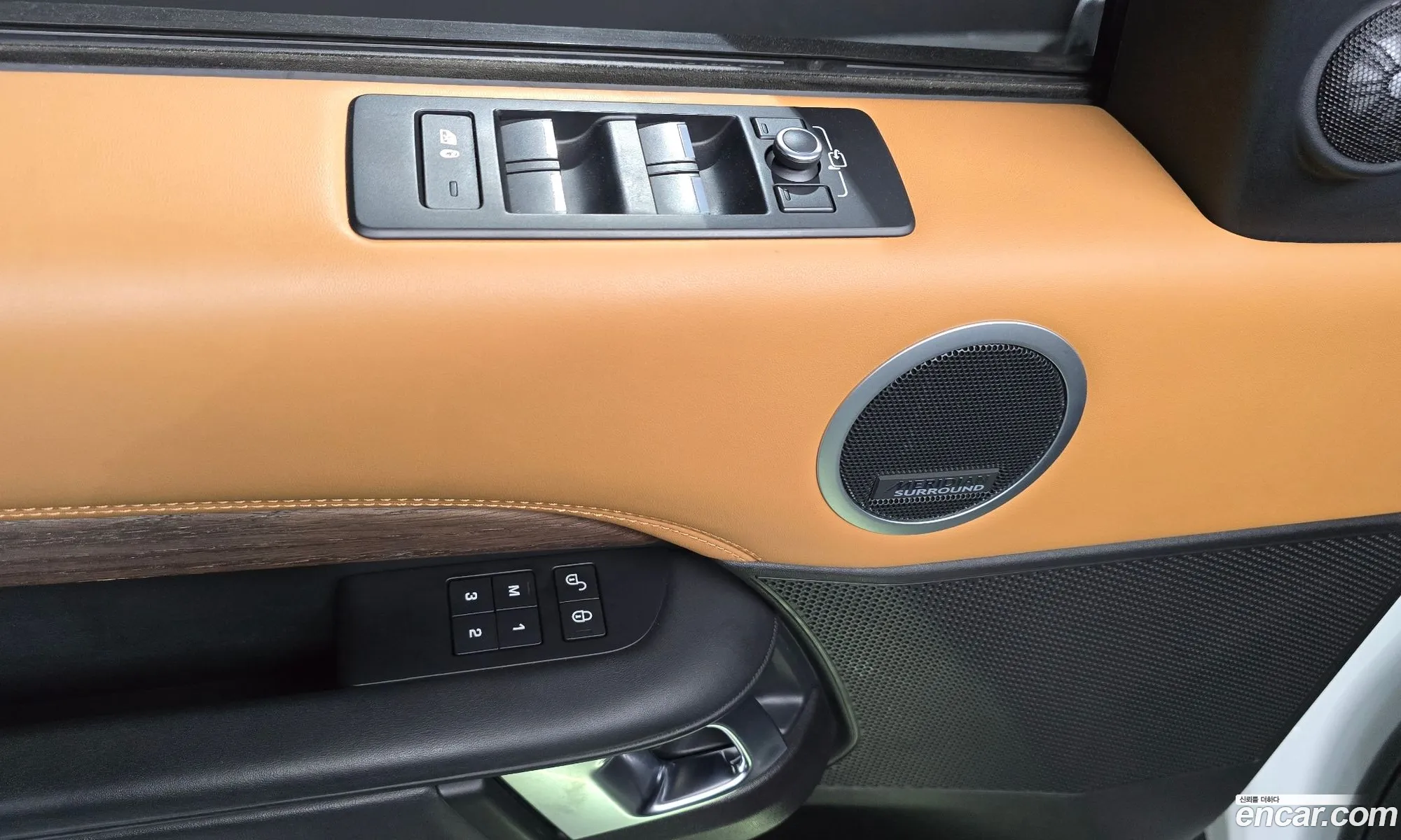 Land Rover Discovery 5 2017 SALRA2BK2HA046037 — 11