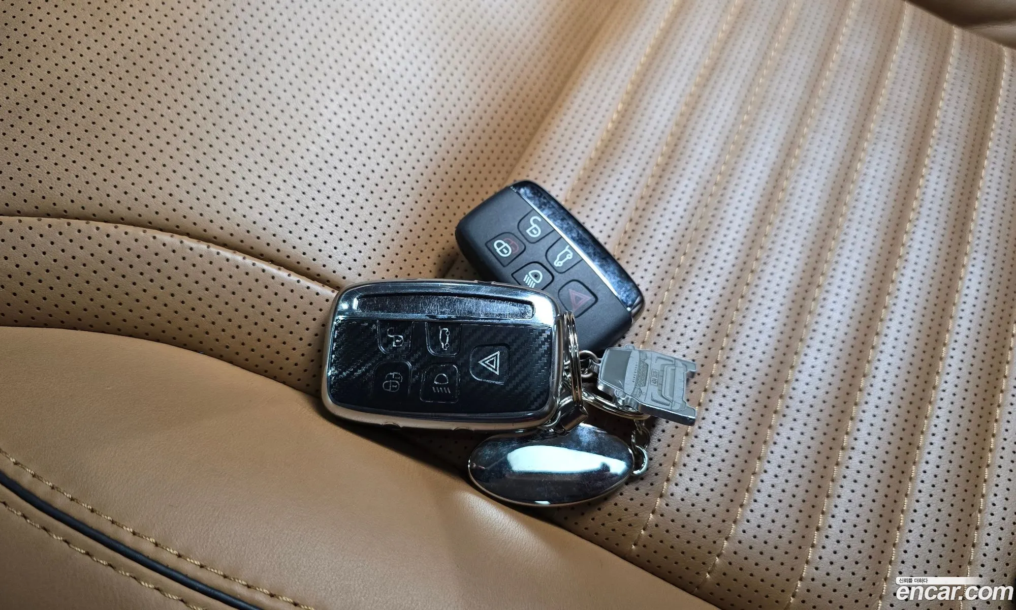 Land Rover Discovery 5 2017 SALRA2BK2HA046037 — 22