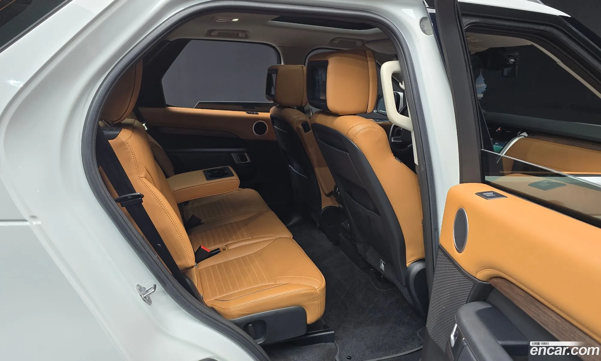 Land Rover Discovery 5 2017 SALRA2BK2HA046037 — 30