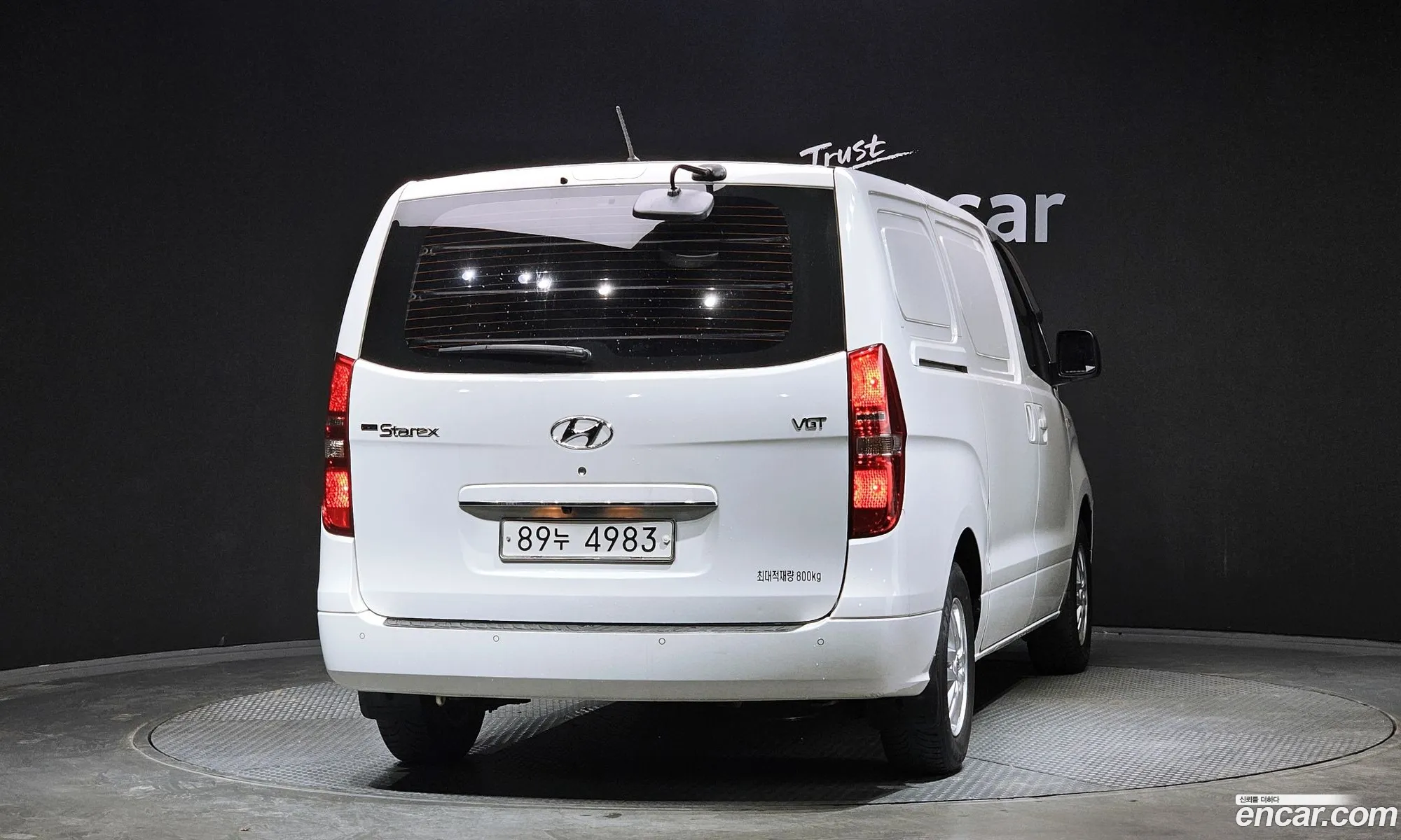 Hyundai Grand Starex 2018 — 12