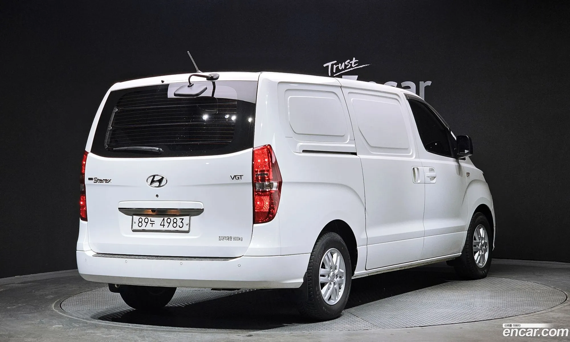 Hyundai Grand Starex 2018 — 17