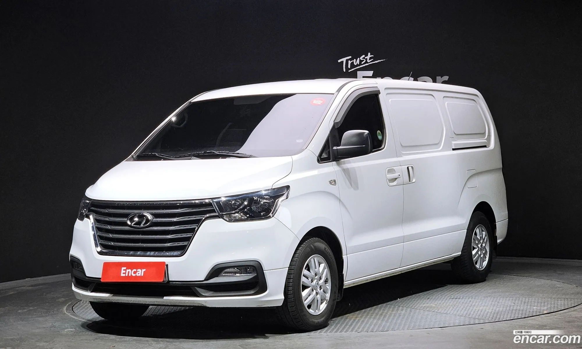 Hyundai Grand Starex 2018 — 11