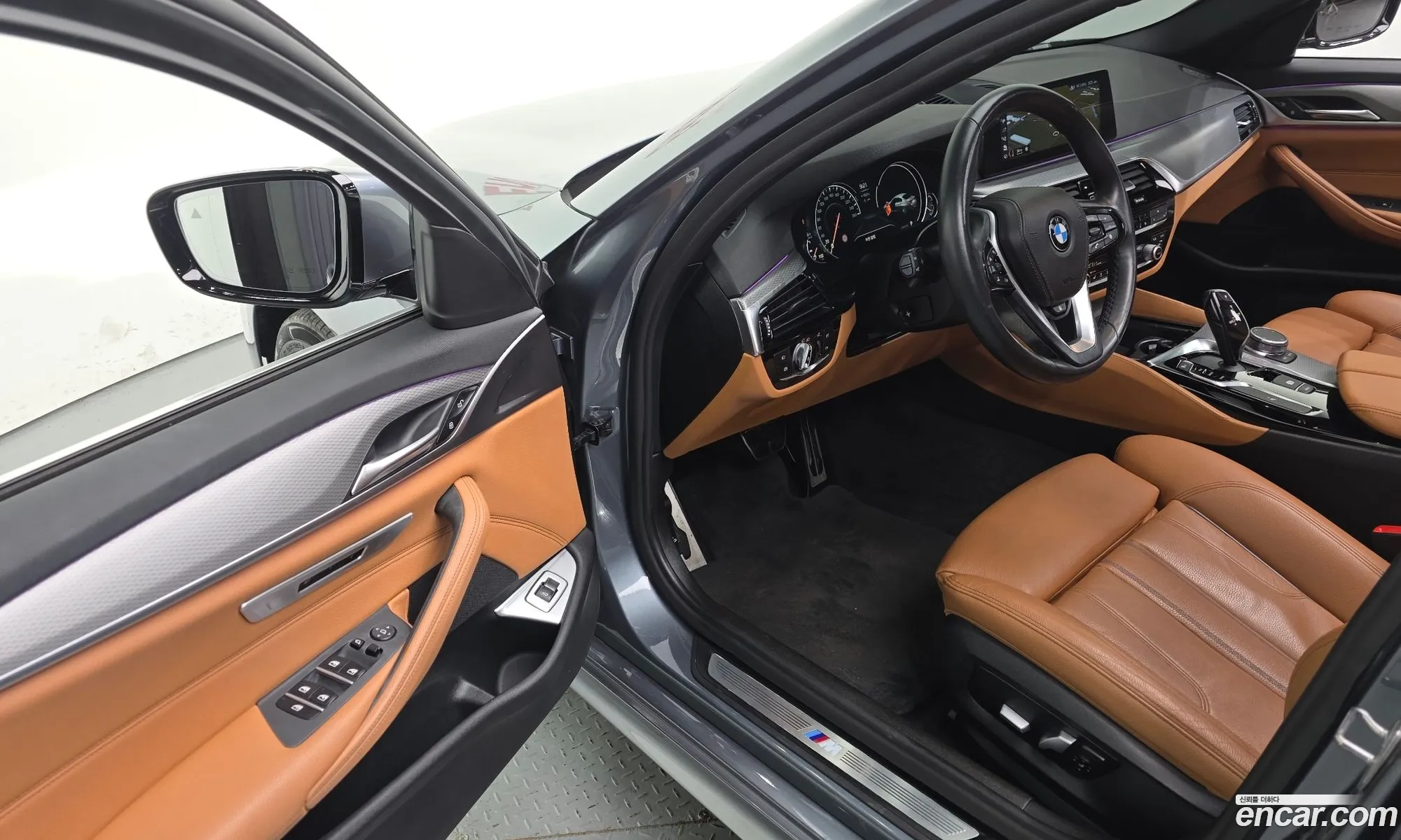 BMW 5 Series 2018 — 27