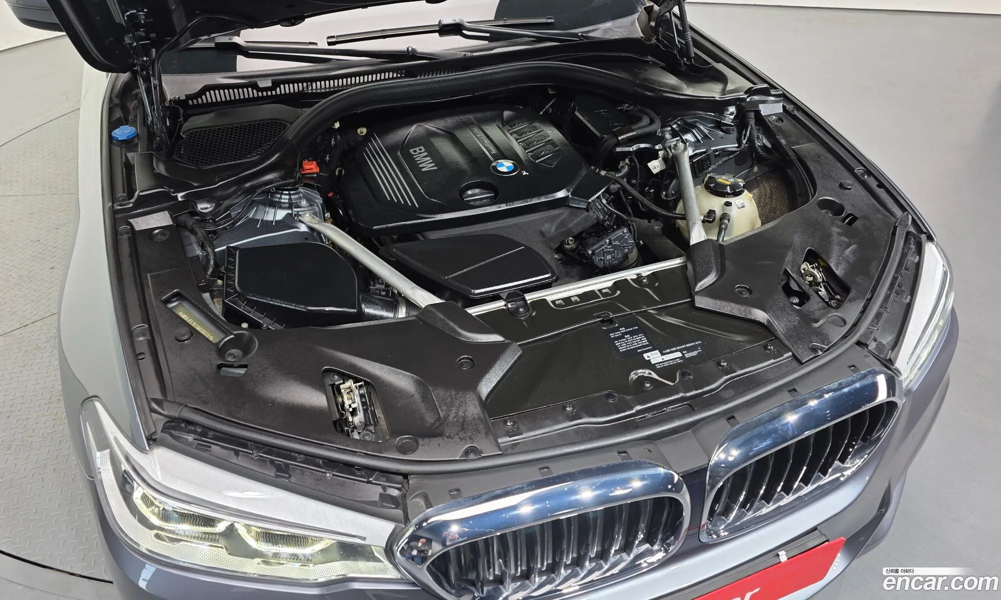 BMW 5 Series 2018 — 32