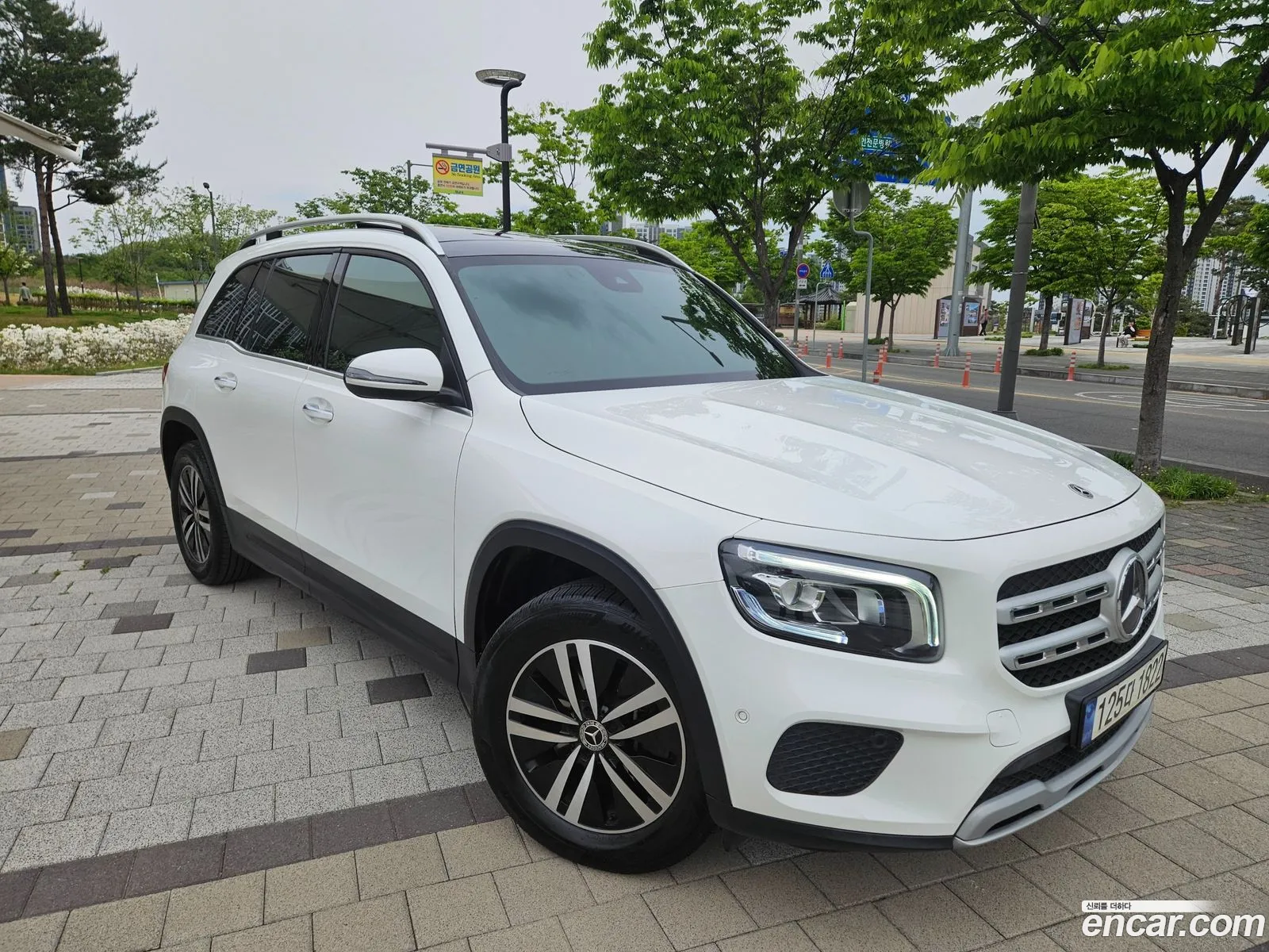 Mercedes-Benz GLB-Class X247 2021 — 16