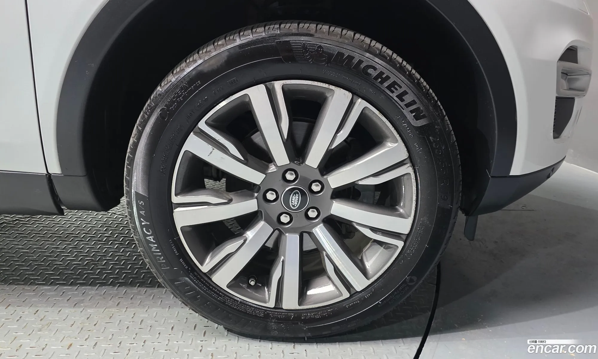 Land Rover Discovery Sport 2017 — 22