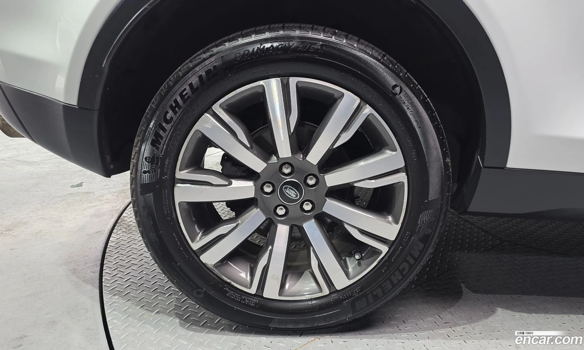 Land Rover Discovery Sport 2017 — 25