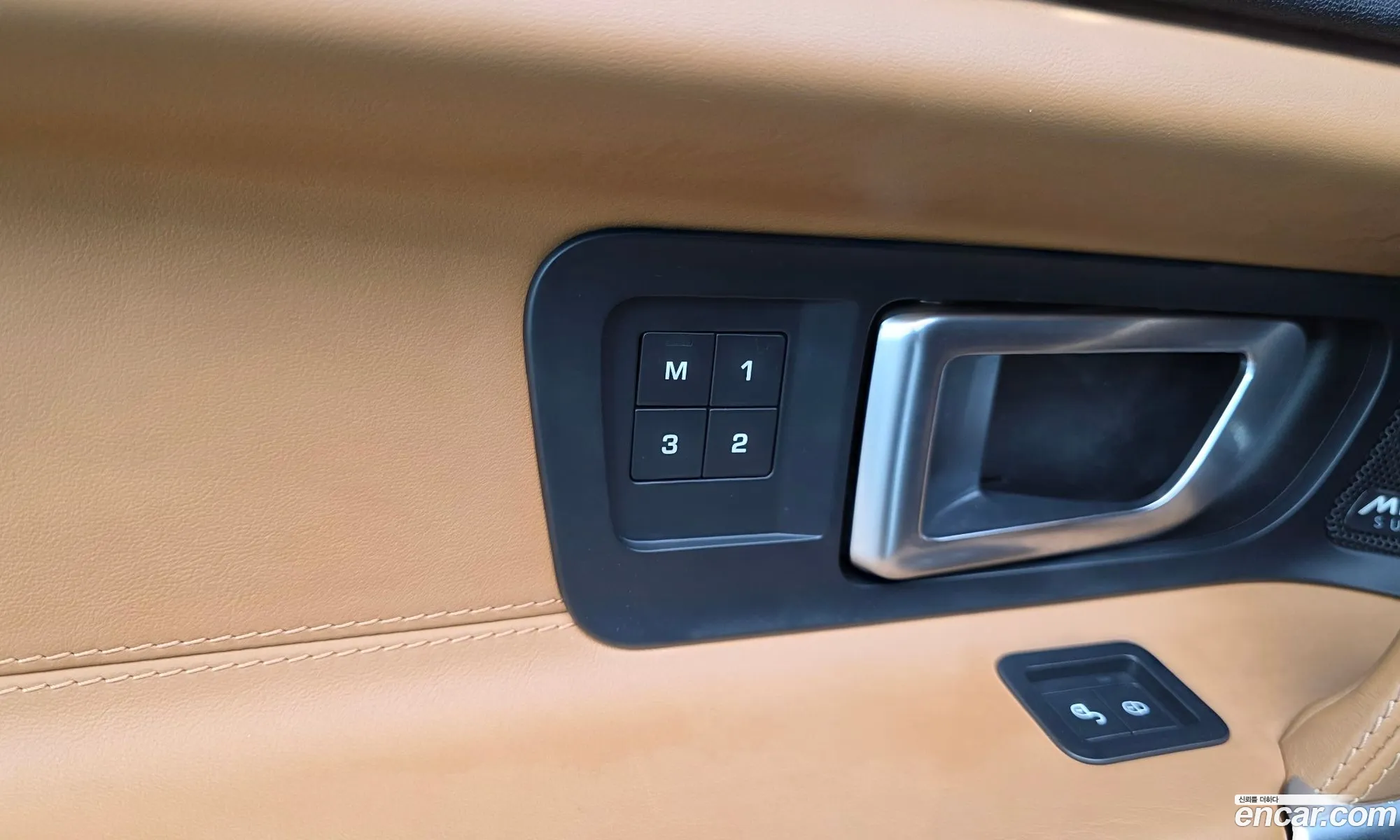 Land Rover Discovery Sport 2017 — 16