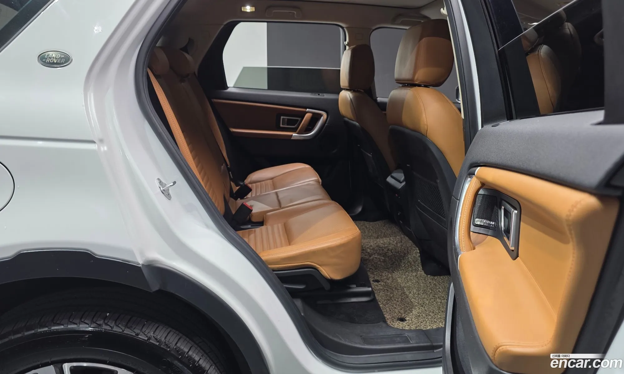 Land Rover Discovery Sport 2017 — 23
