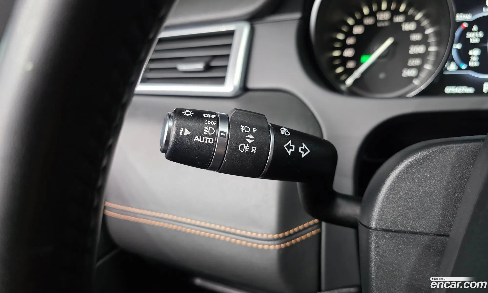 Land Rover Discovery Sport 2017 — 12