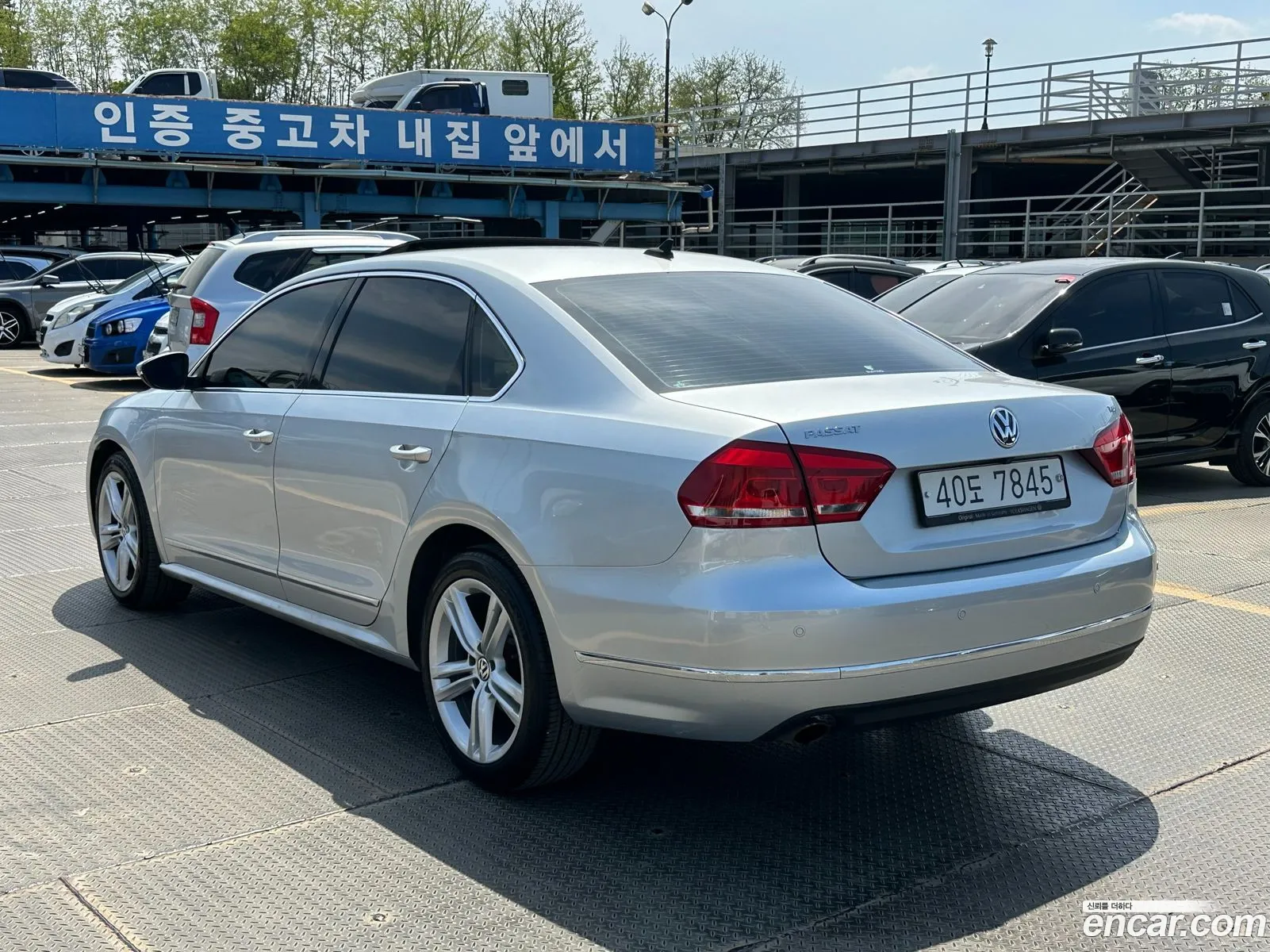 Volkswagen Passat 2012 — 17