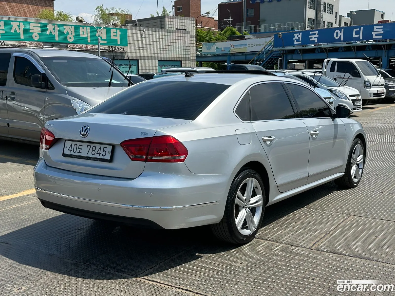 Volkswagen Passat 2012 — 13