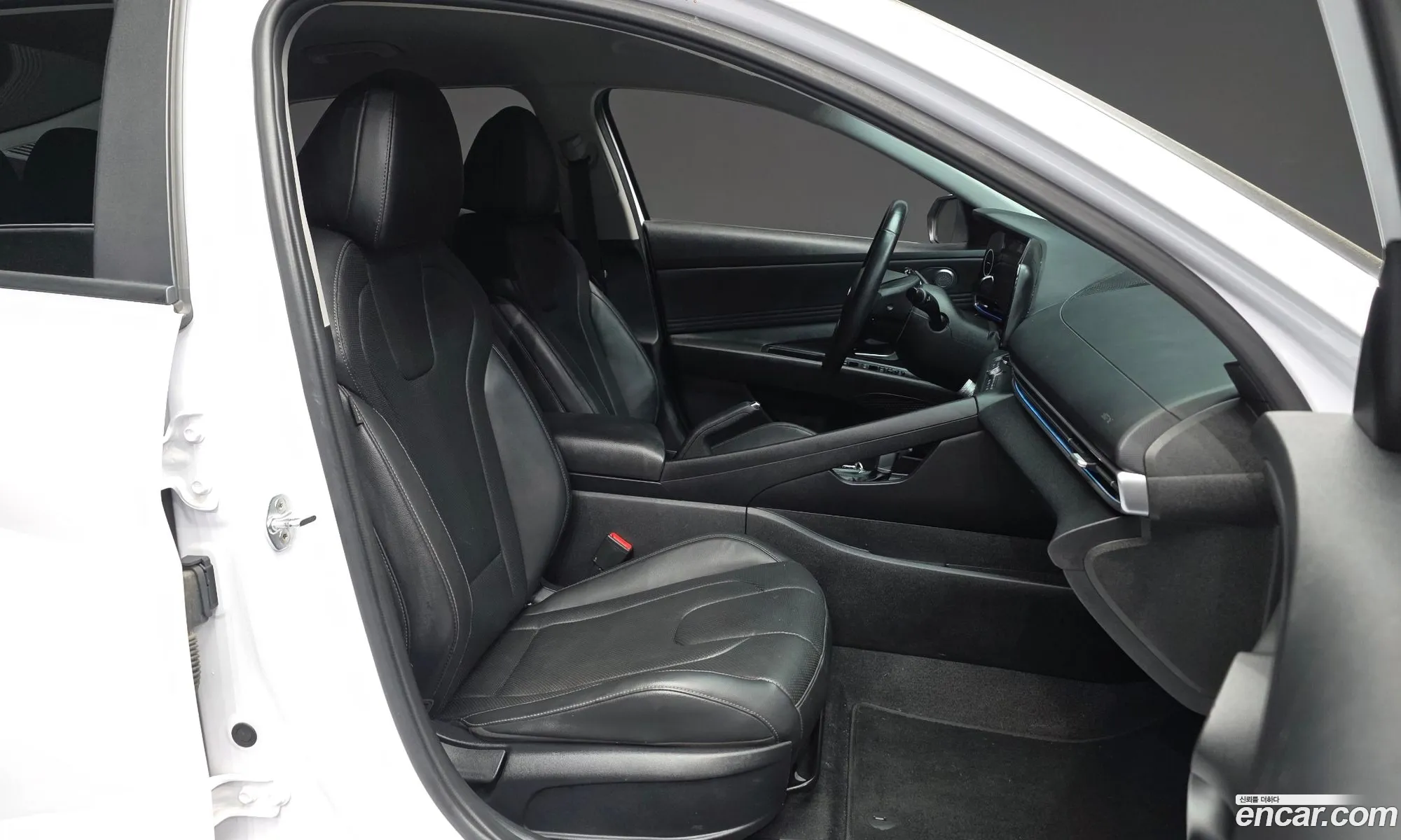 Hyundai Elantra 2020 — 10