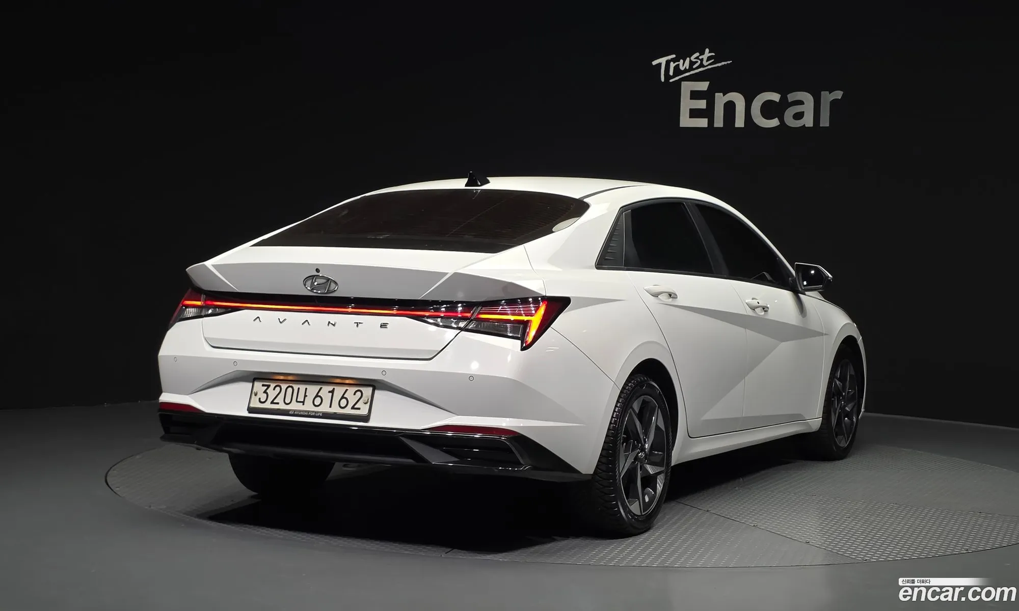 Hyundai Elantra 2020 — 19