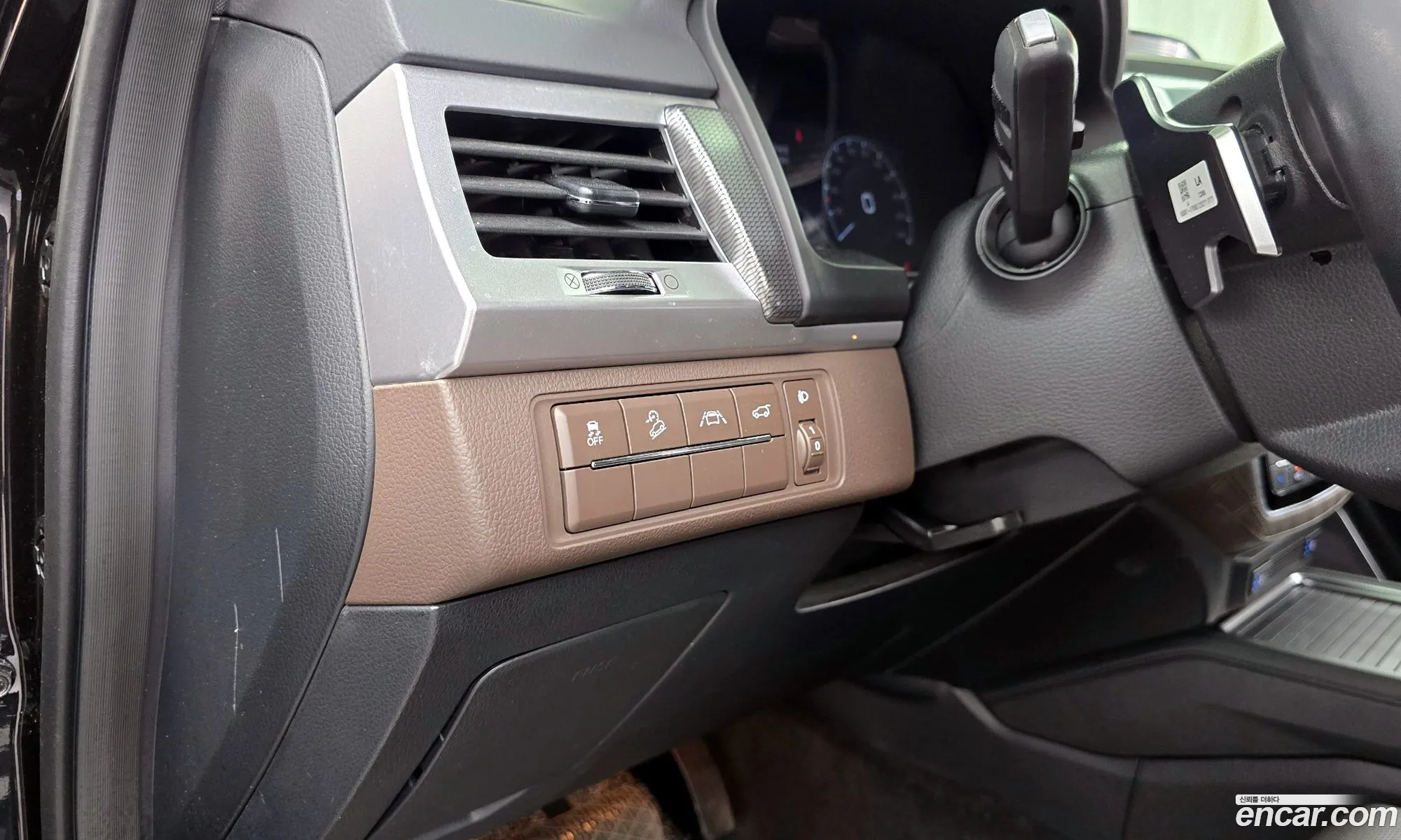 KG Mobility (SsangYong) Rexton 2022 — 18