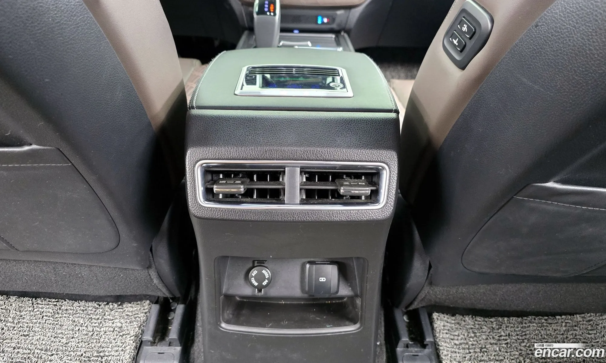 KG Mobility (SsangYong) Rexton 2022 — 12