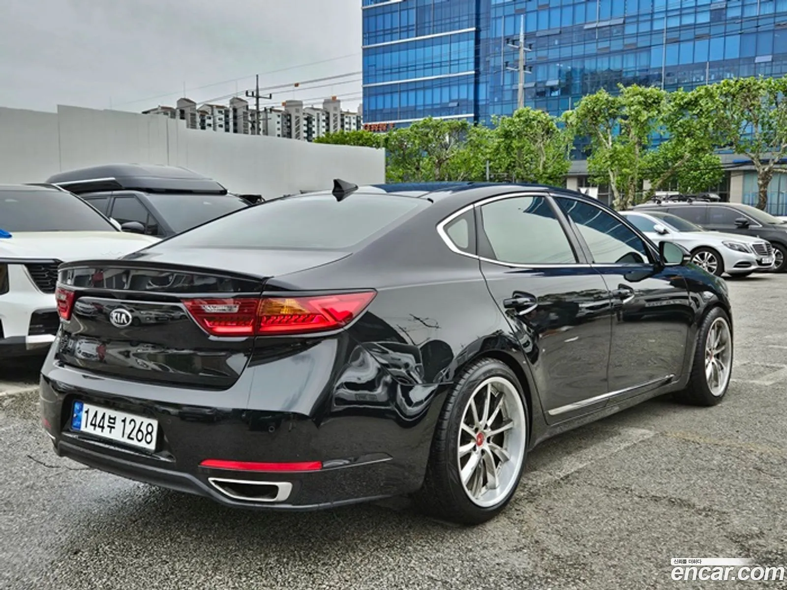 Kia K7 2016 — 14