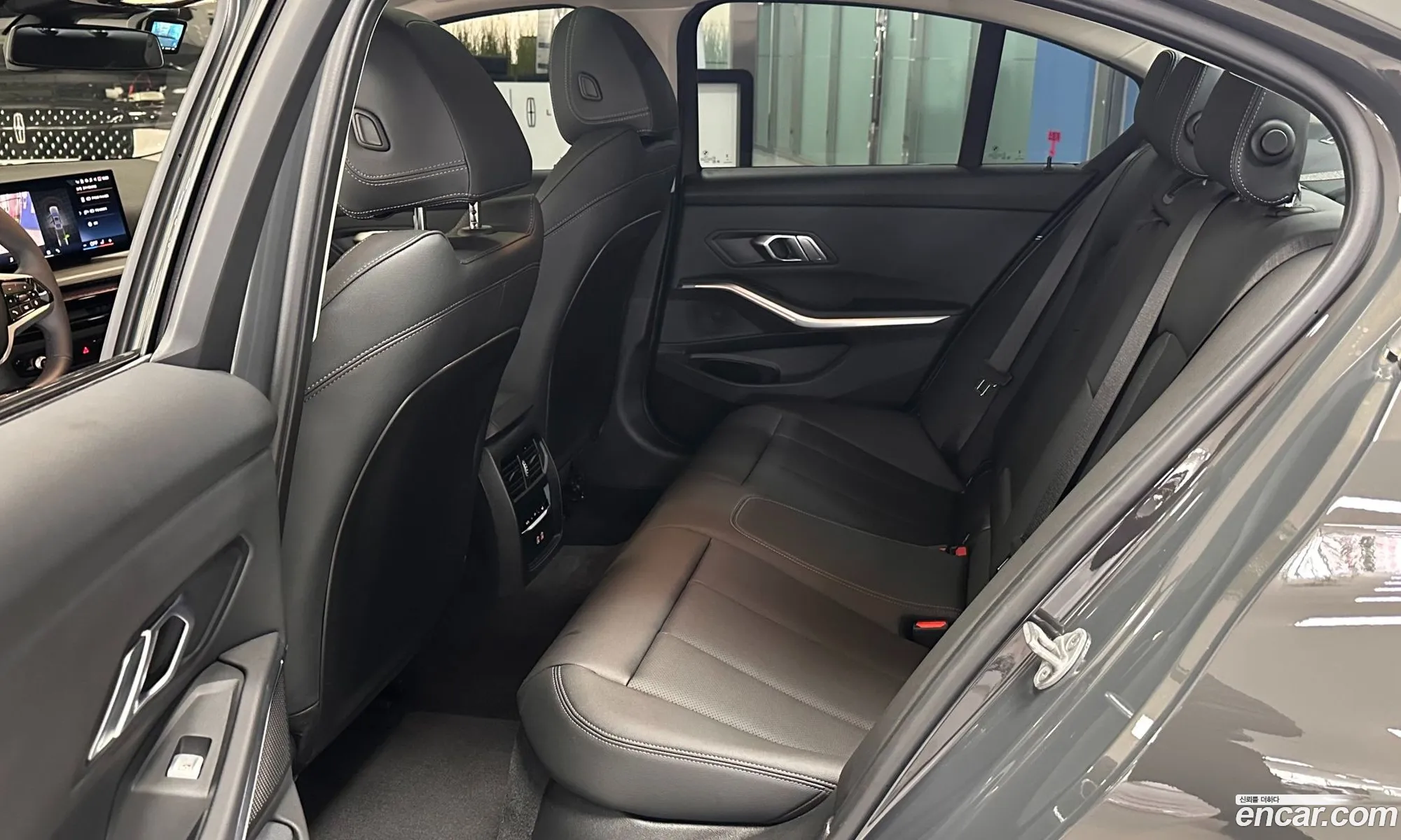 BMW 3 Series 2025 — 19