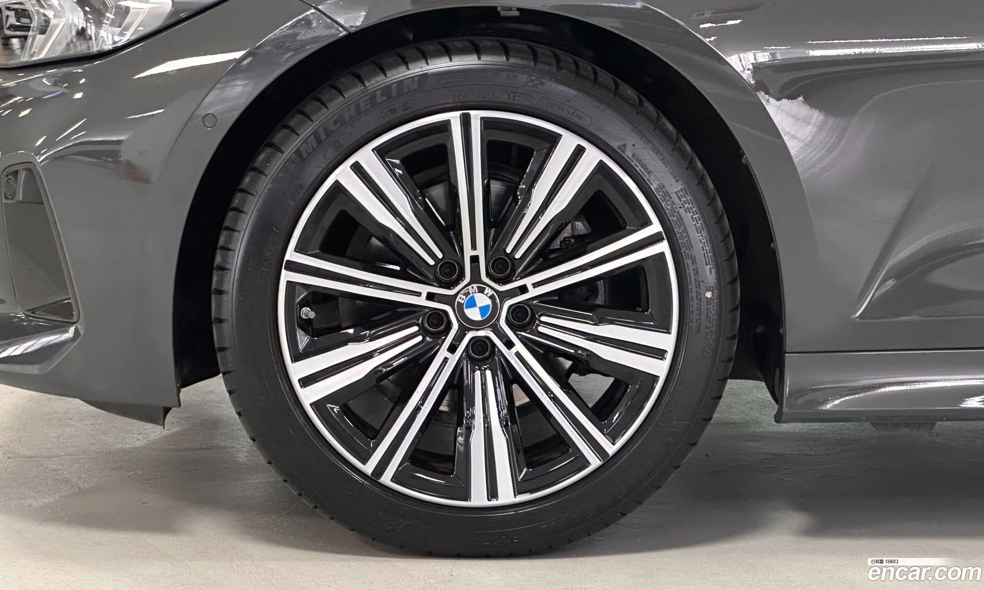 BMW 3 Series 2025 — 8