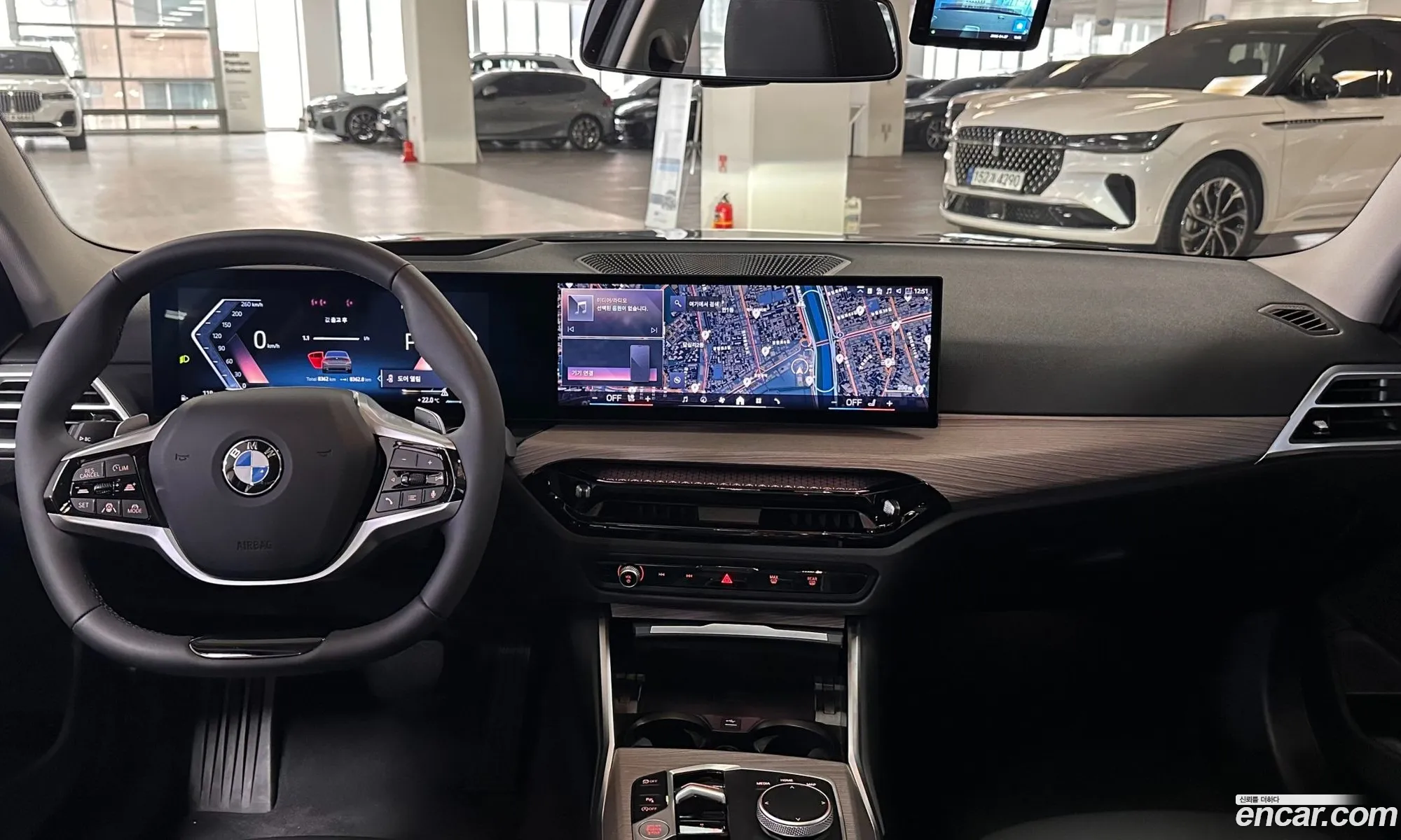 BMW 3 Series 2025 — 18