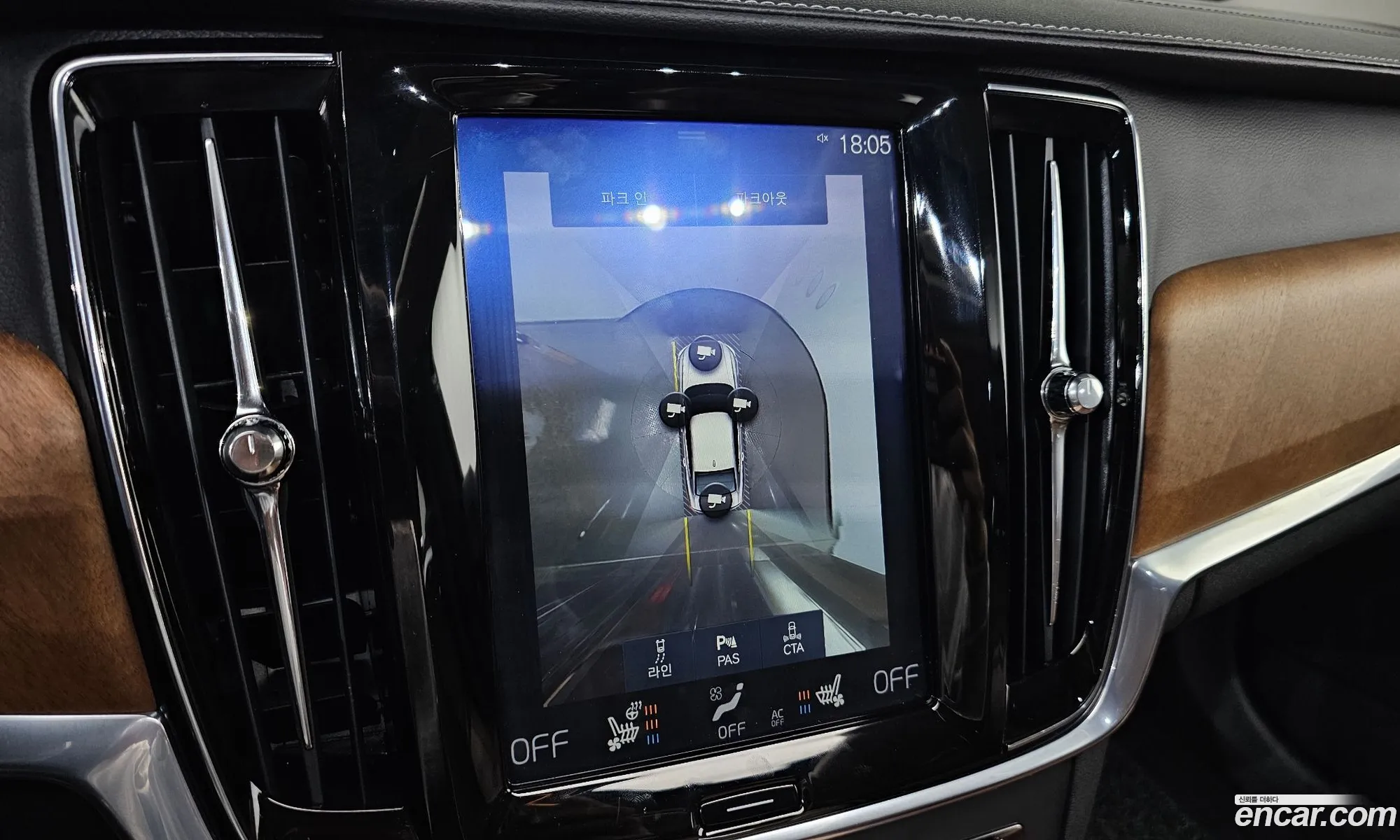 Volvo S90 2018 LVYPS102DKP059925 — 4