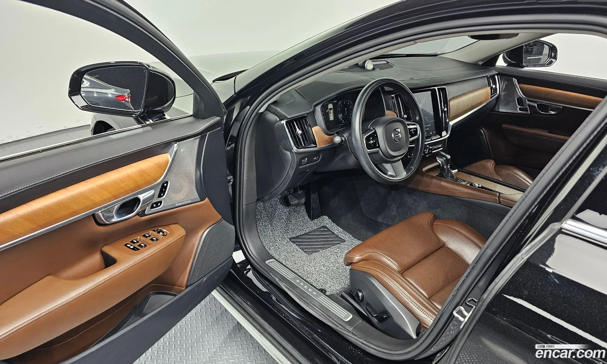 Volvo S90 2018 LVYPS102DKP059925 — 10