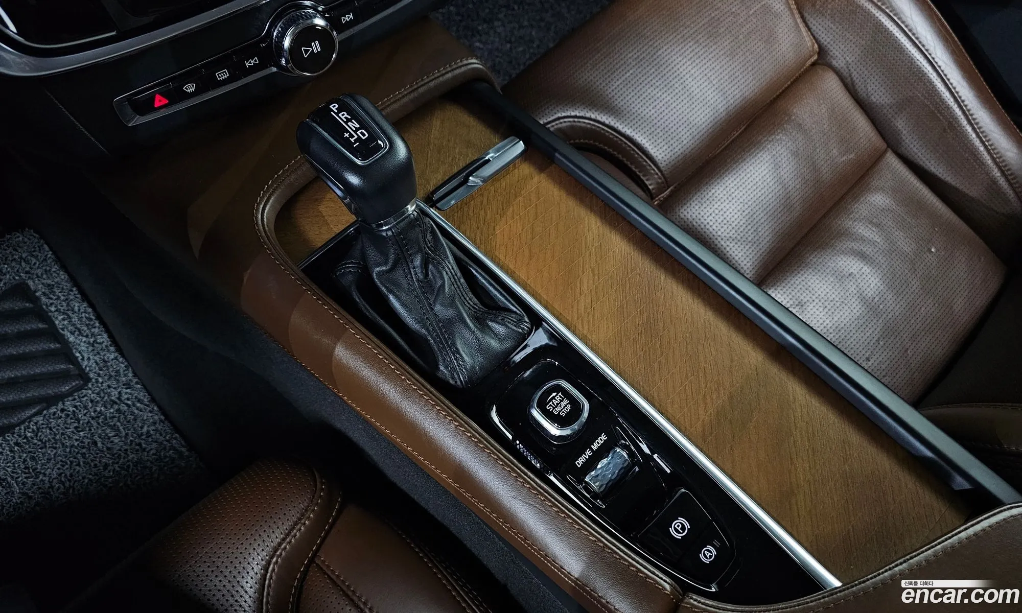 Volvo S90 2018 LVYPS102DKP059925 — 8