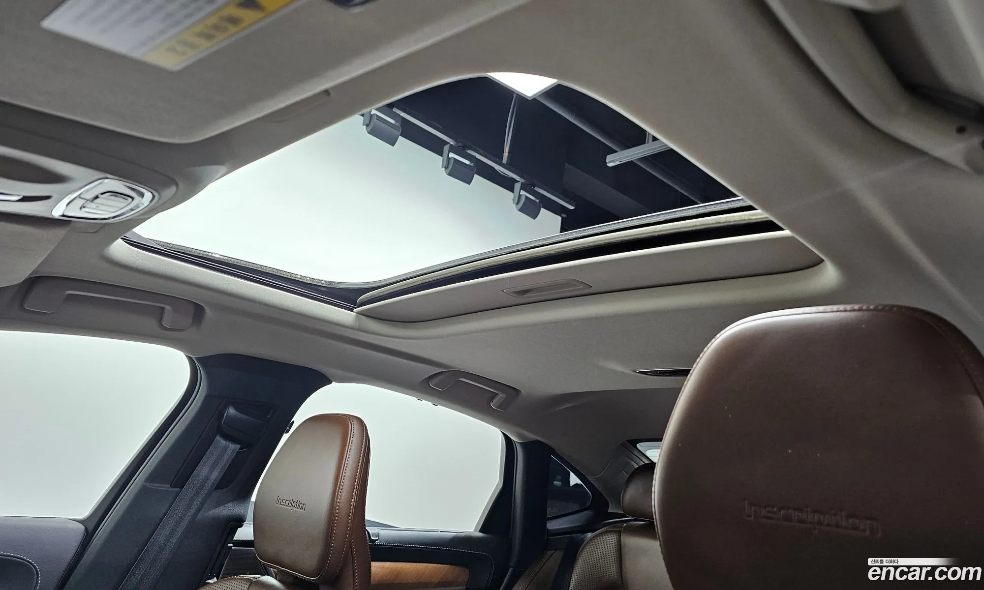 Volvo S90 2018 LVYPS102DKP059925 — 19