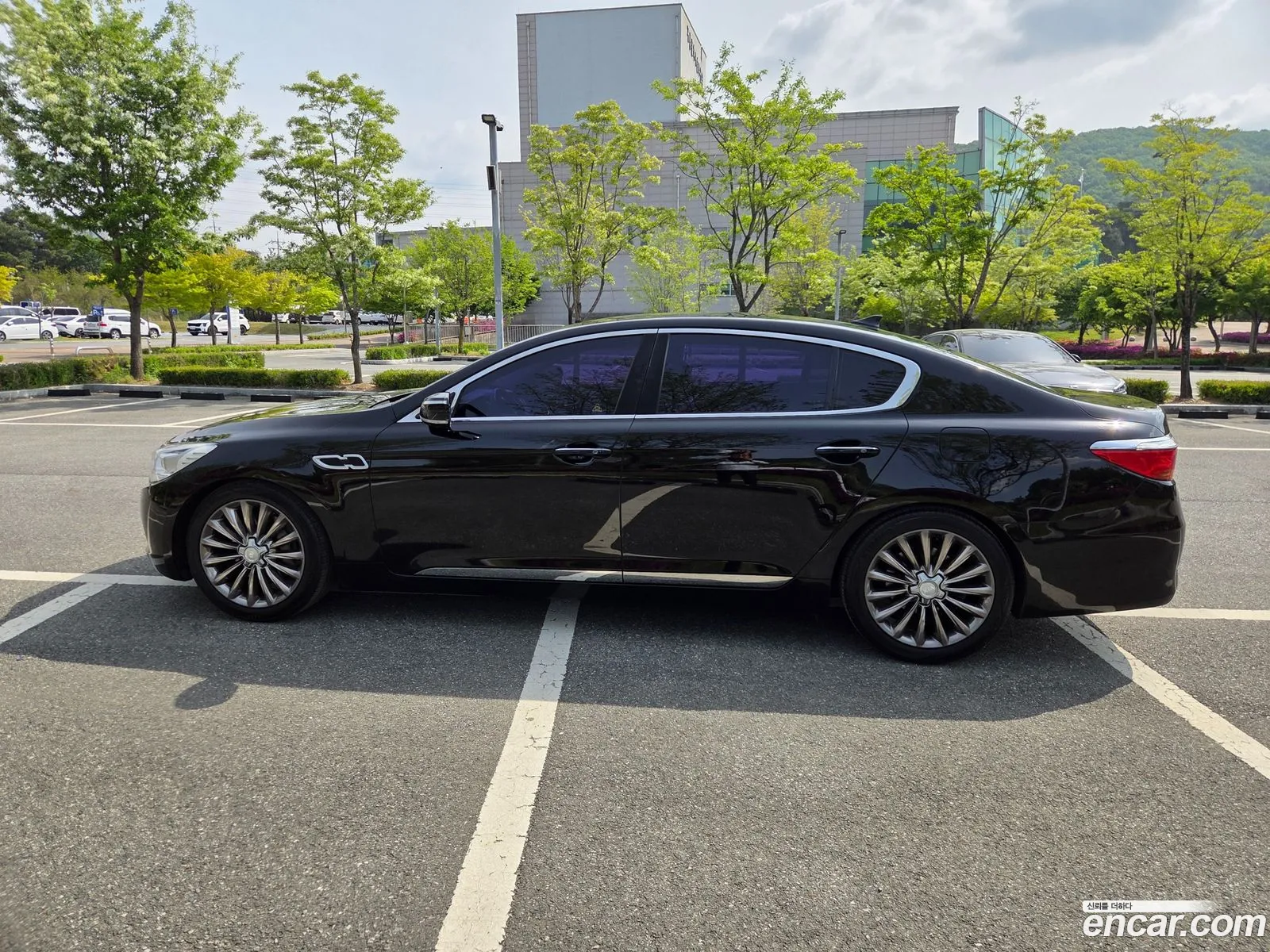 Kia K9 2015 — 18