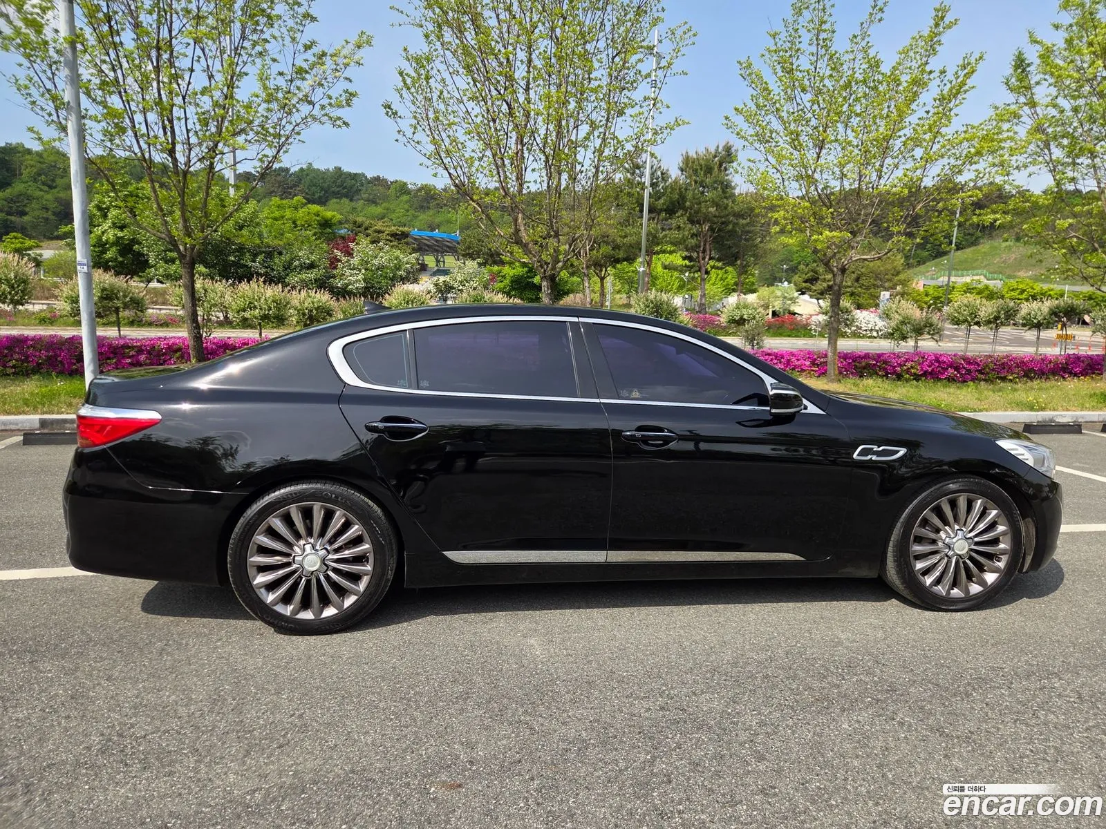 Kia K9 2015 — 11