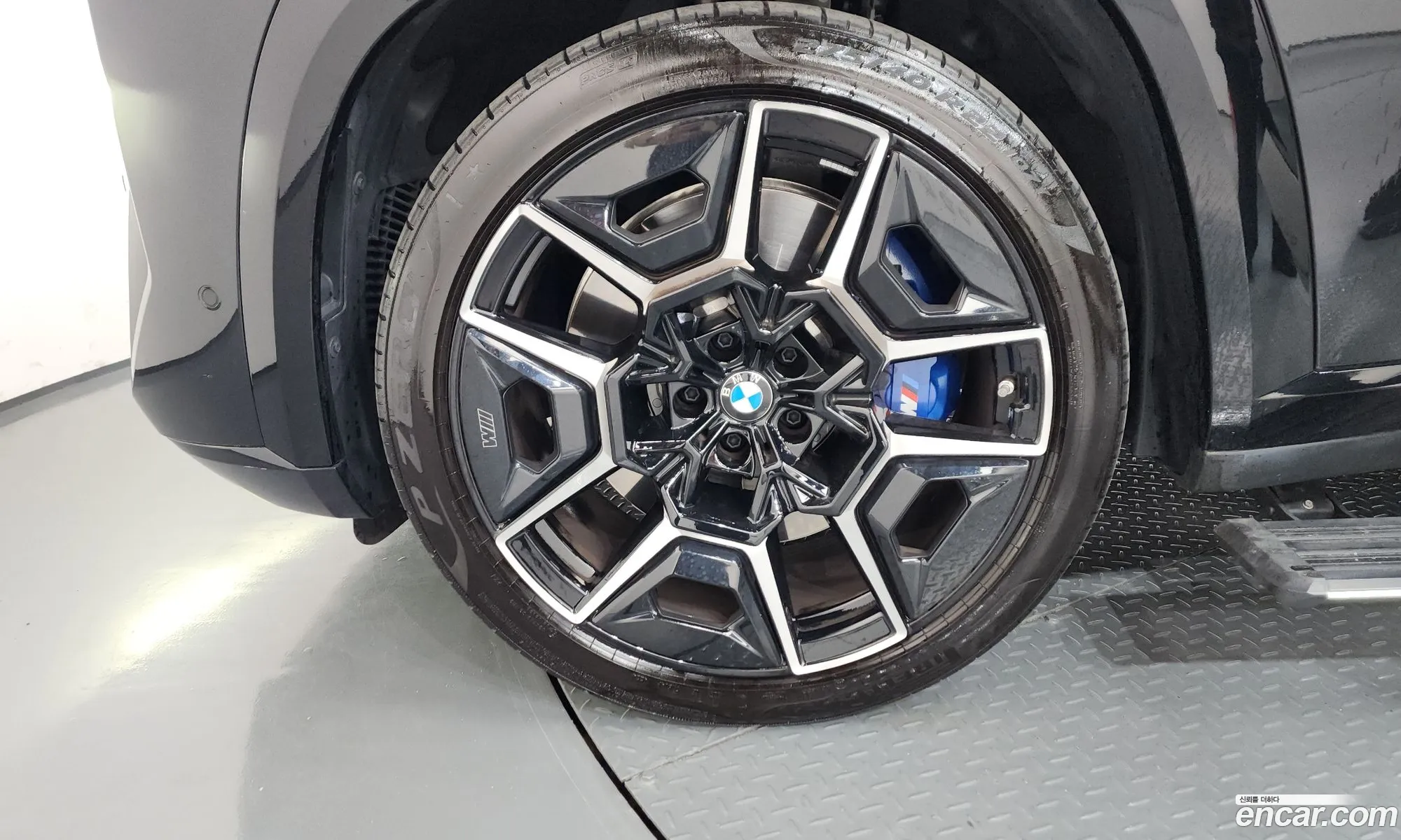 BMW XM 2025 — 33