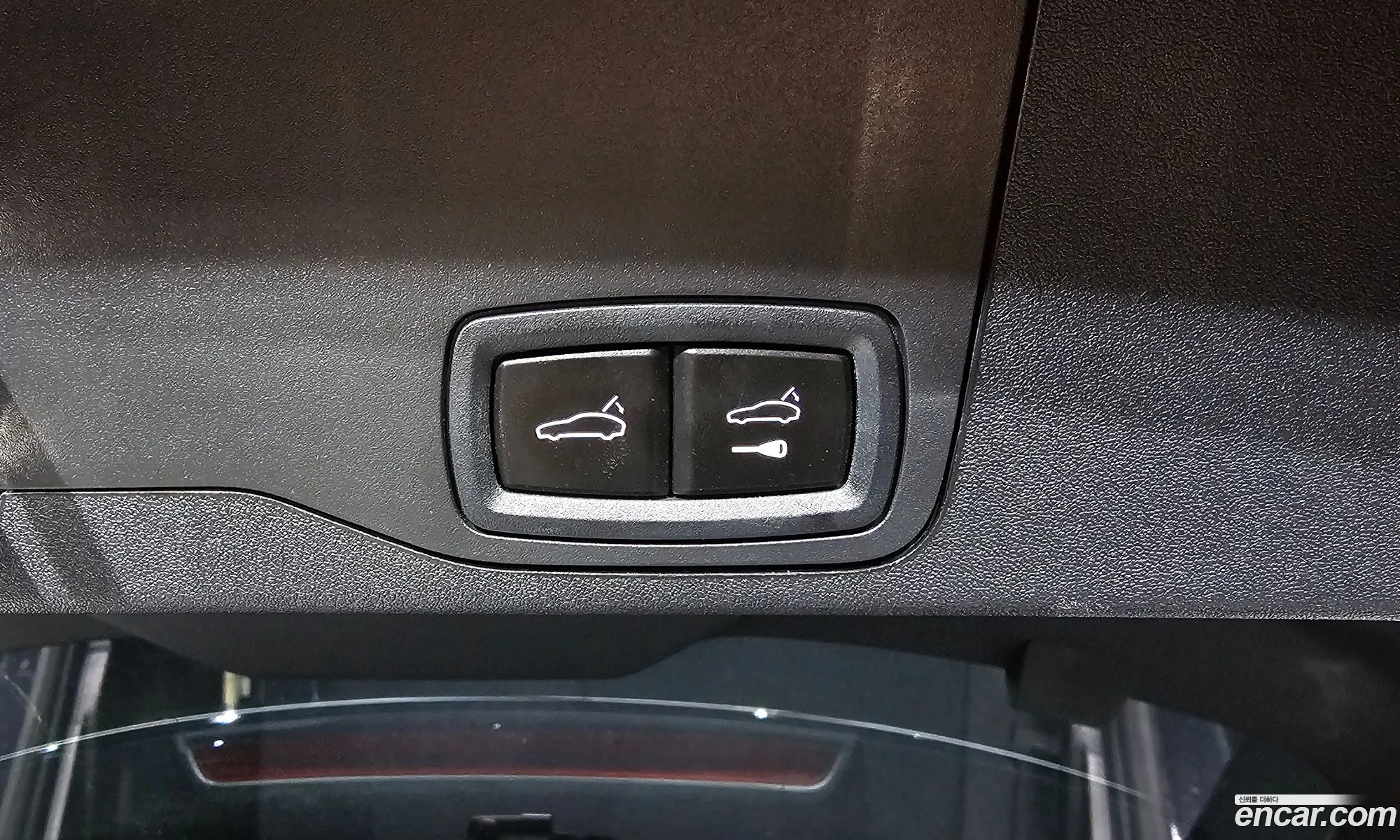 Porsche Taycan 2025 WP0BB2Y14SSA73281 — 18