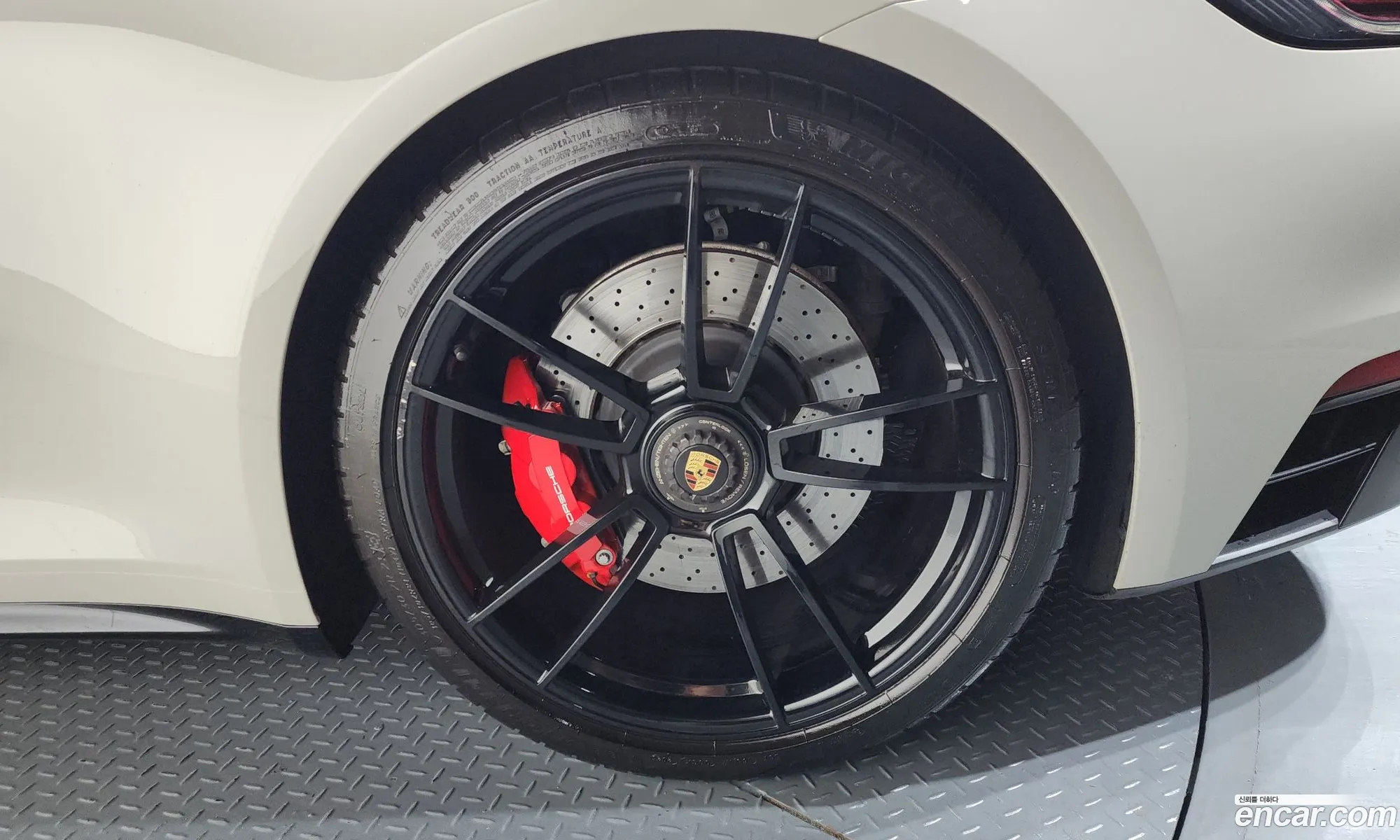 Porsche 911 2022 — 26