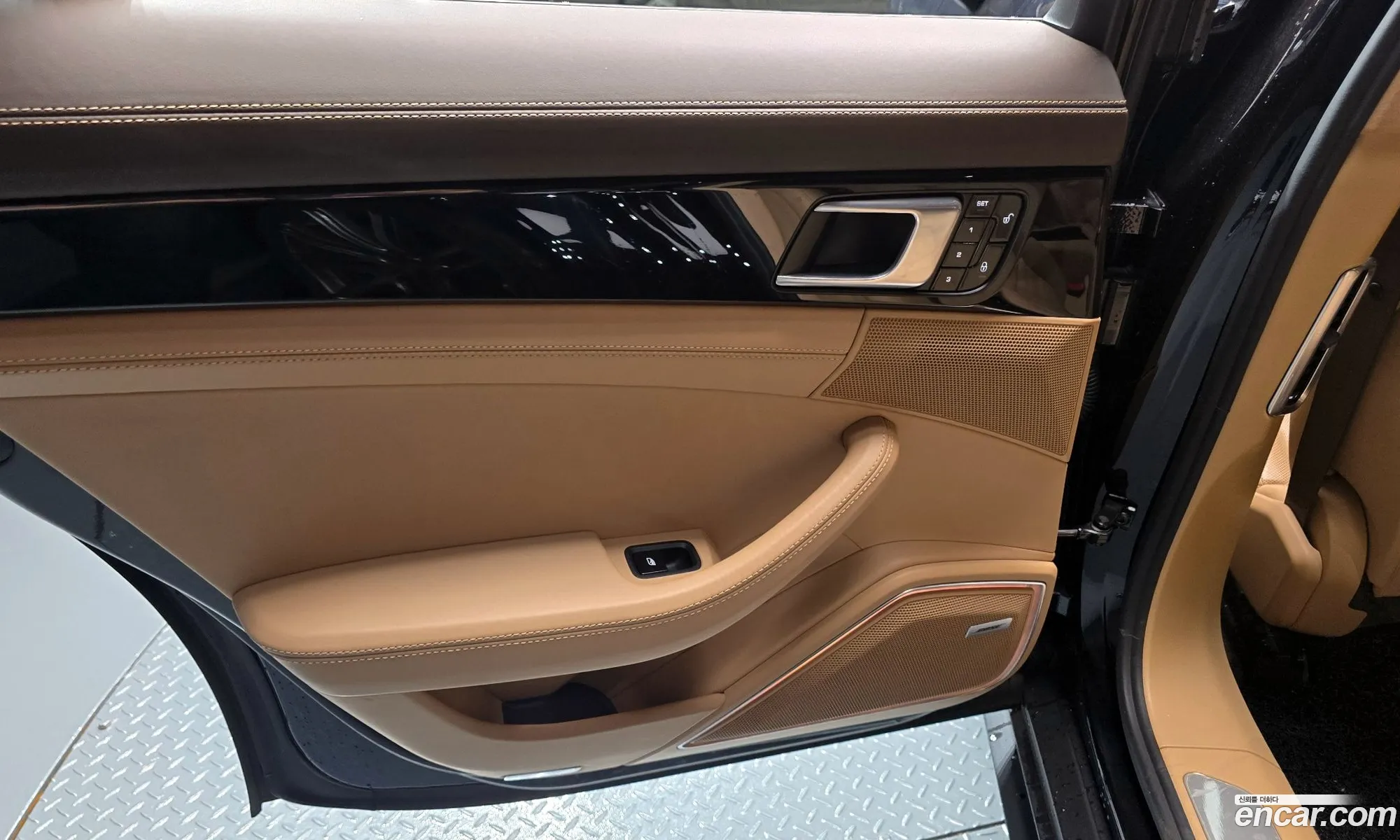 Porsche Panamera 2018 WP0AB2975JL199315 — 27