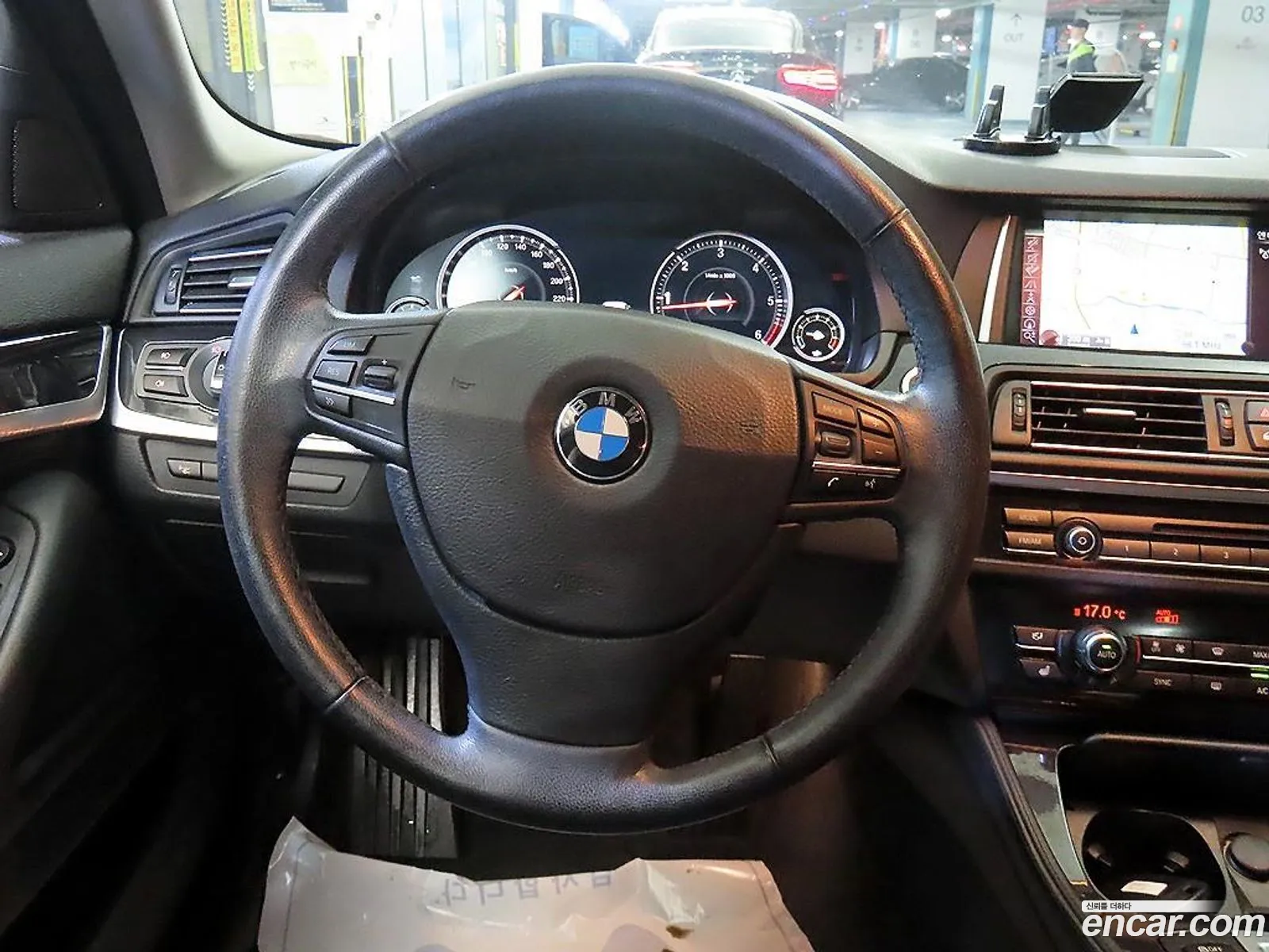 BMW 5 Series 2015 — 9