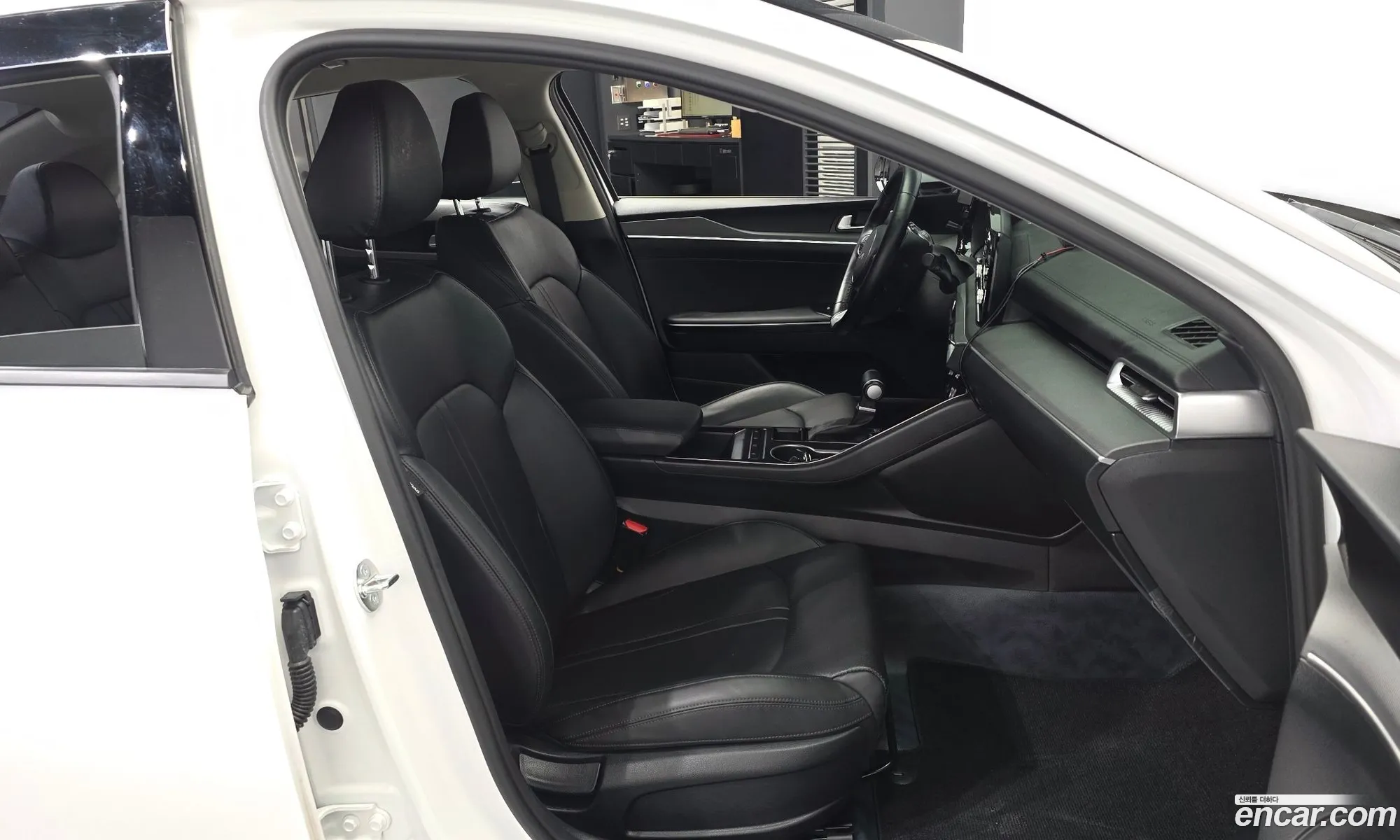 Kia K5 2023 — 14