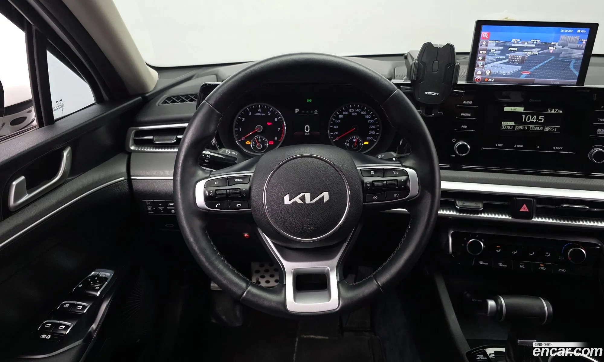 Kia K5 2023 — 18