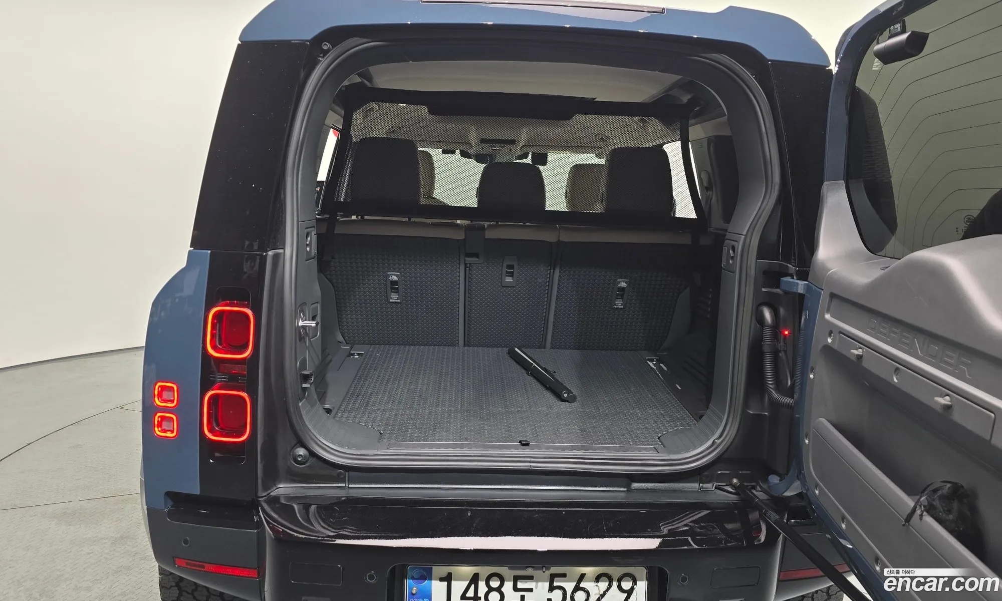 Land Rover Defender 2023 SALEA7BW2P2204948 — 8