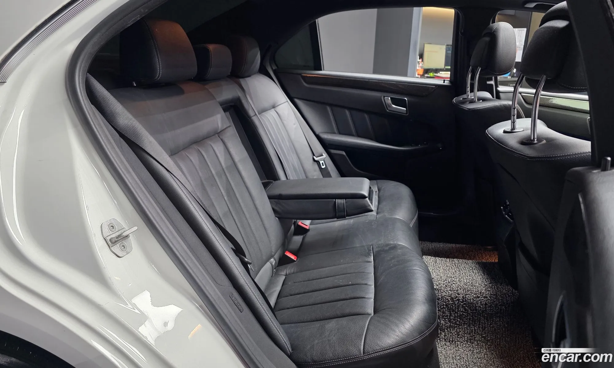 Mercedes-Benz E-Class W212 2015 — 18