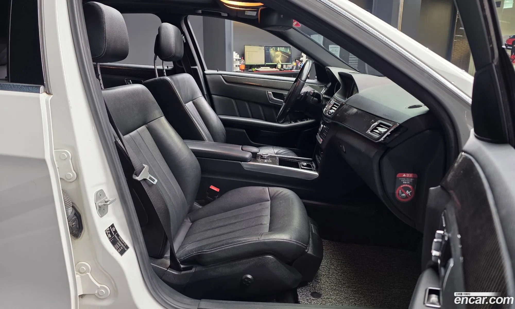 Mercedes-Benz E-Class W212 2015 — 13